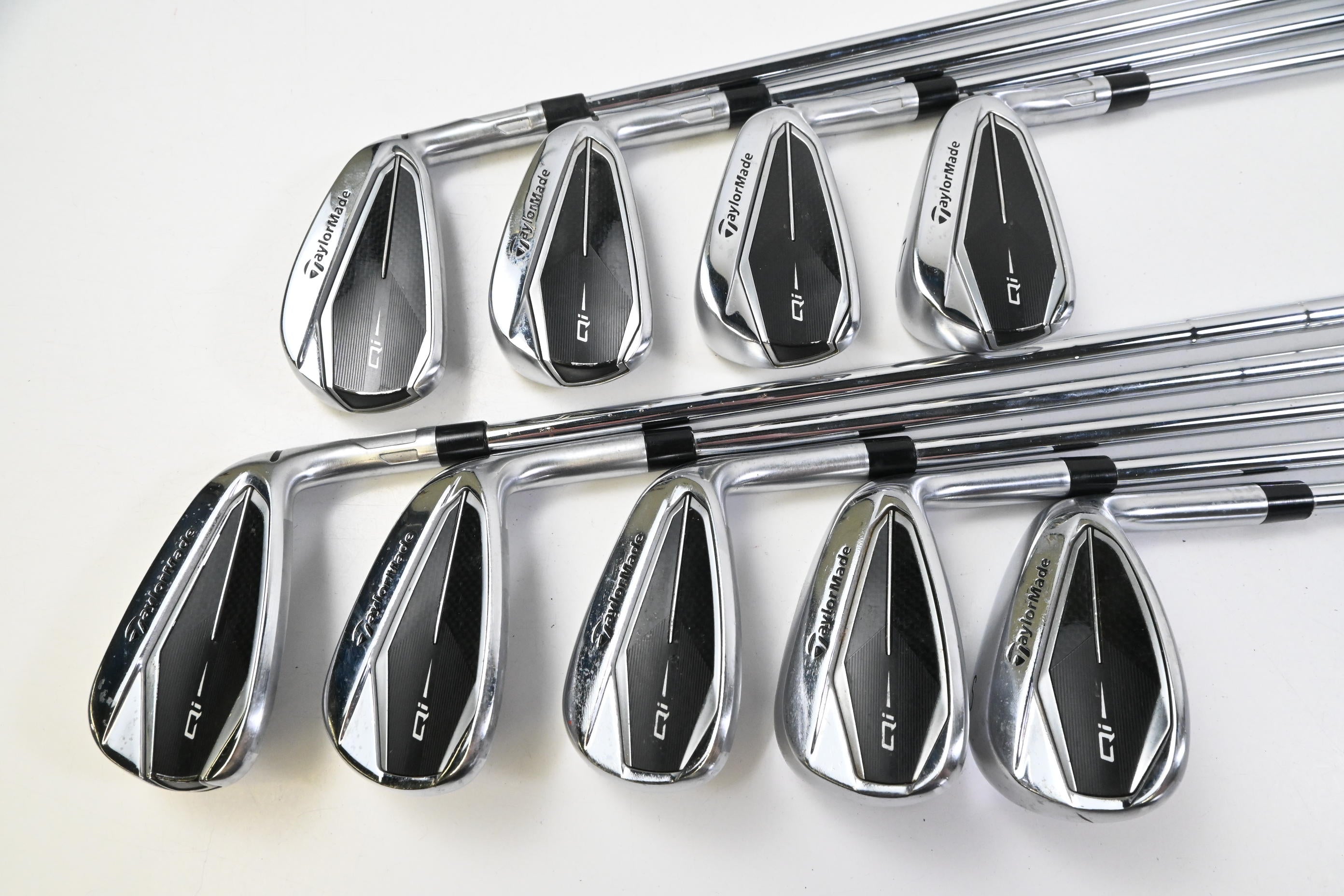 Taylormade Qi Irons / 4-PW+GW+SW / Stiff Flex Elevate MPH 95 Shafts