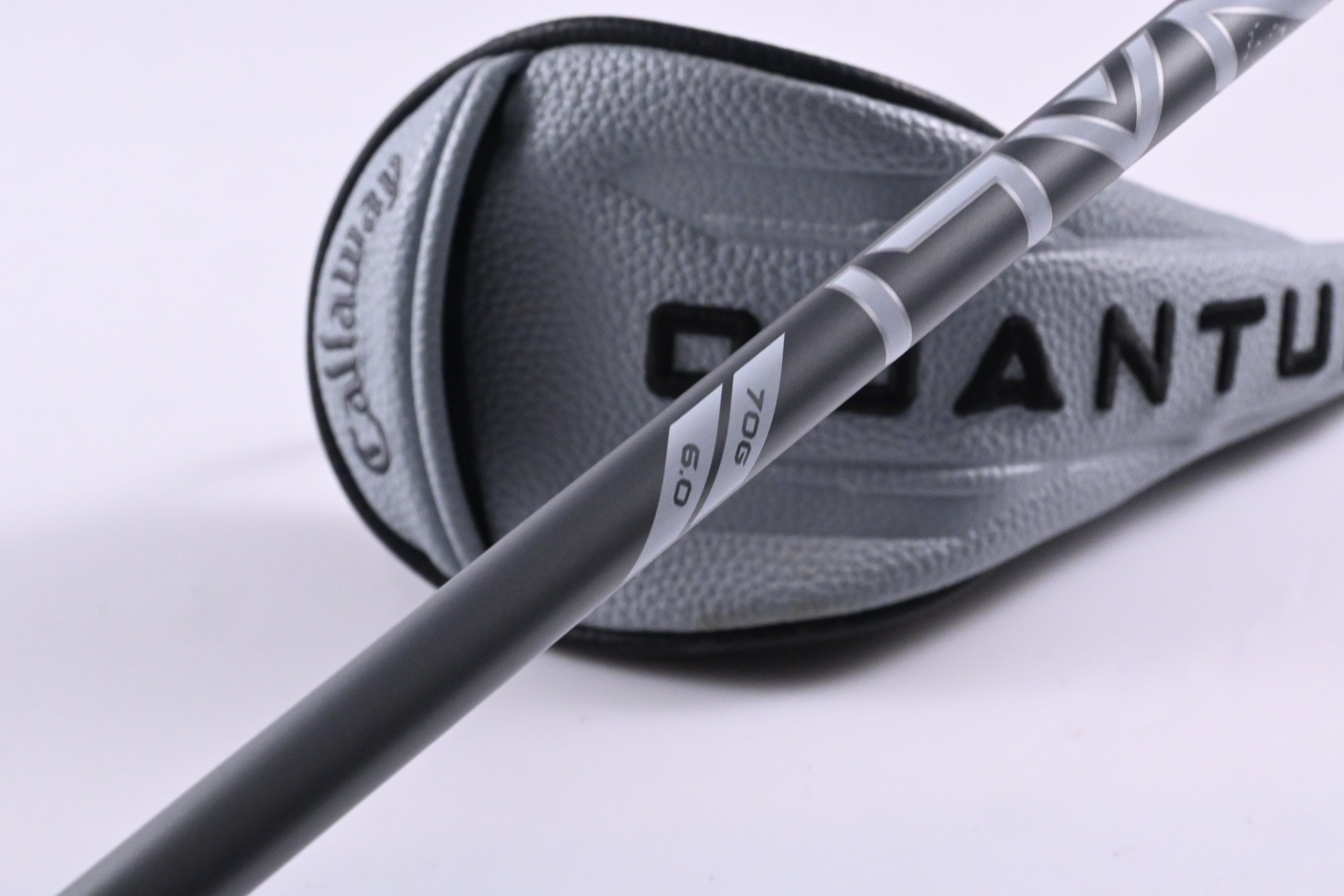 Callaway Quantum Max #4 Hybrid / 21 Degree / Stiff Flex Denali Frost Silver 70