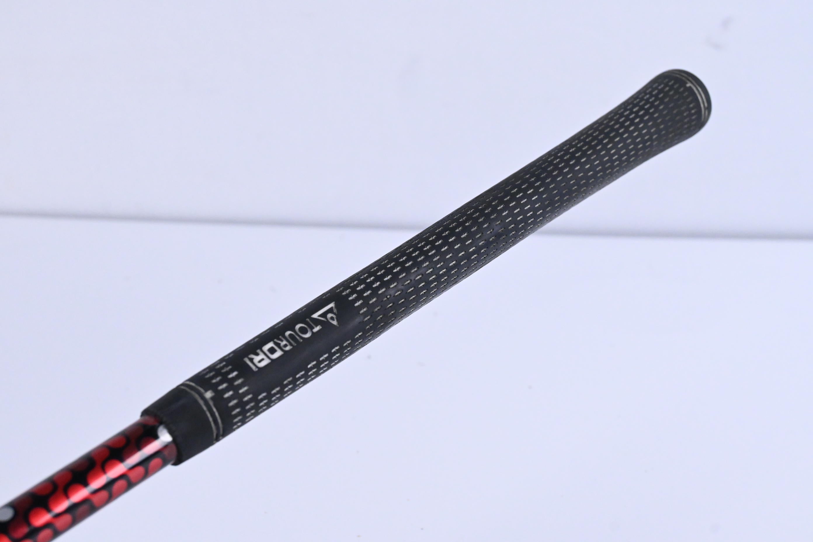 Taylormade M4 #4 Hybrid / 22 Degree / Regular Flex Fujikura Atmos Red 6 Shaft