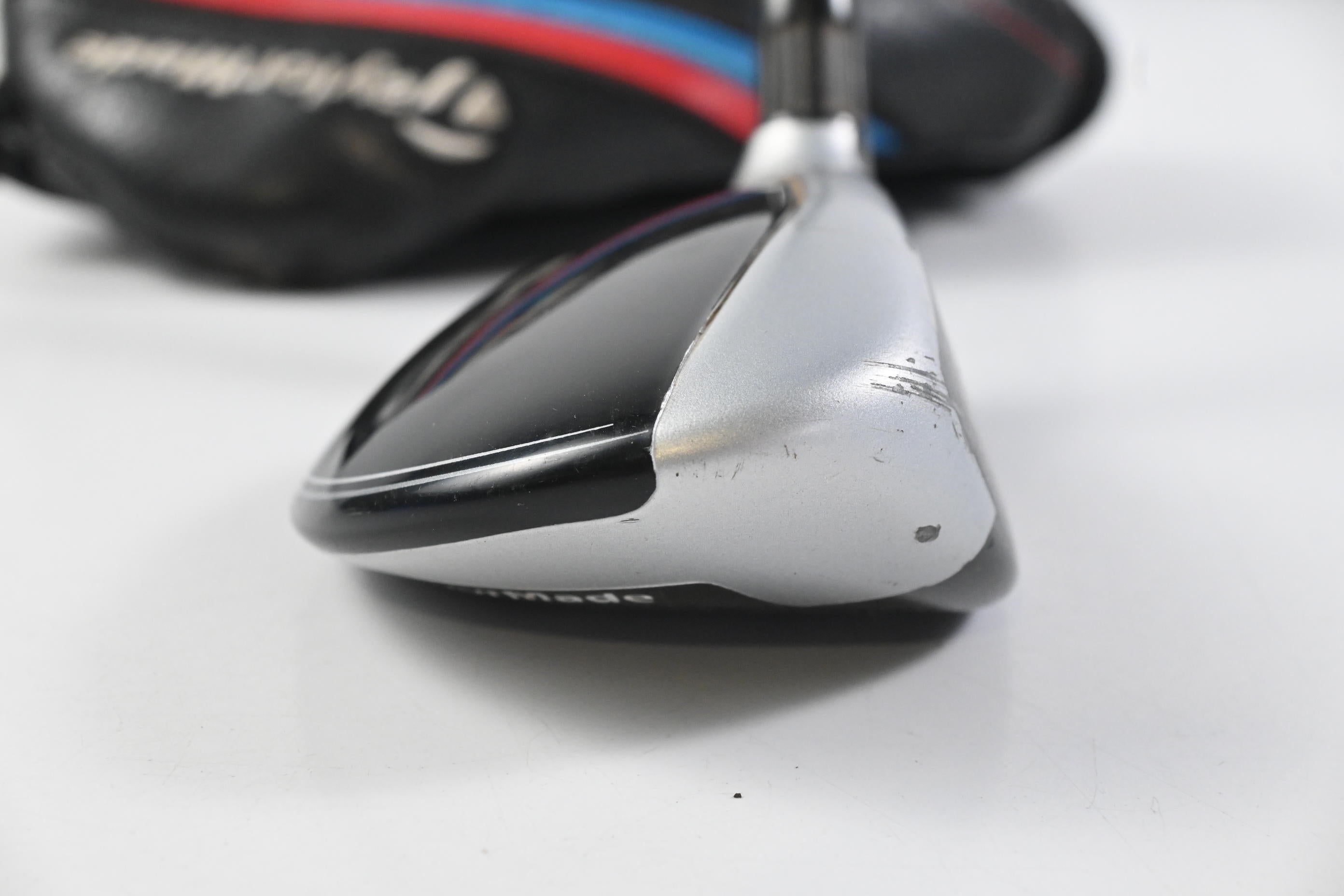 Taylormade M4 #3 Hybrid / 19 Degree / Regular Flex Fujikura Atmos Red 6 Shaft