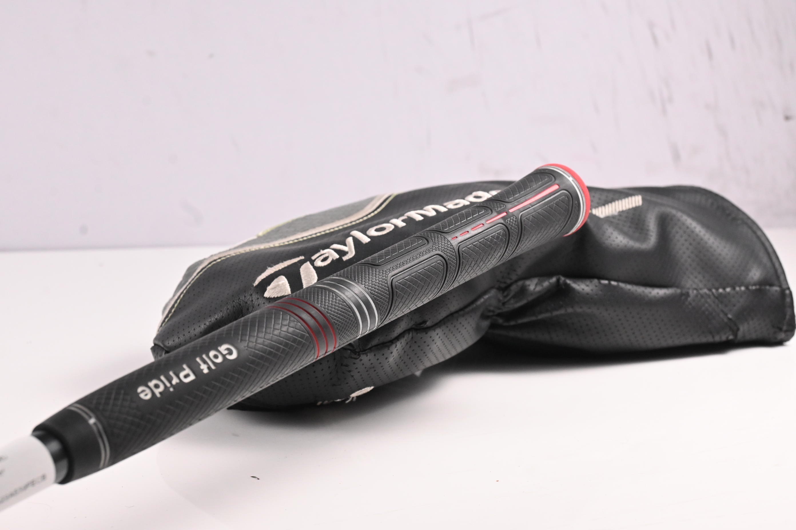 Taylormade M2 2017 Driver / 10.5 Degree / Regular Flex Fujikura XLR8 Pro 56