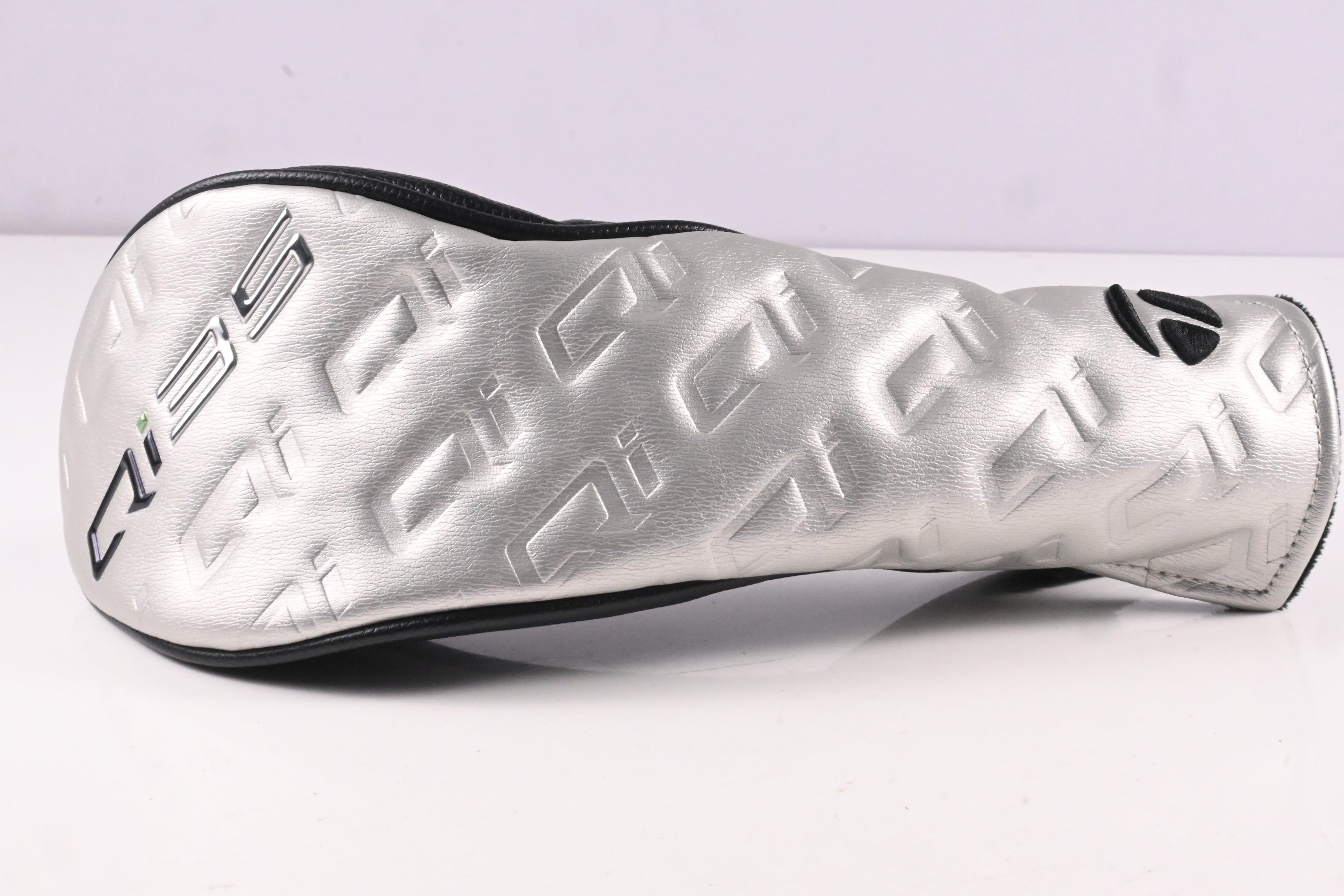 Taylormade Qi35 #4 Hybrid / 22 Degree / Regular Flex Fujikura Ventus Blue 6