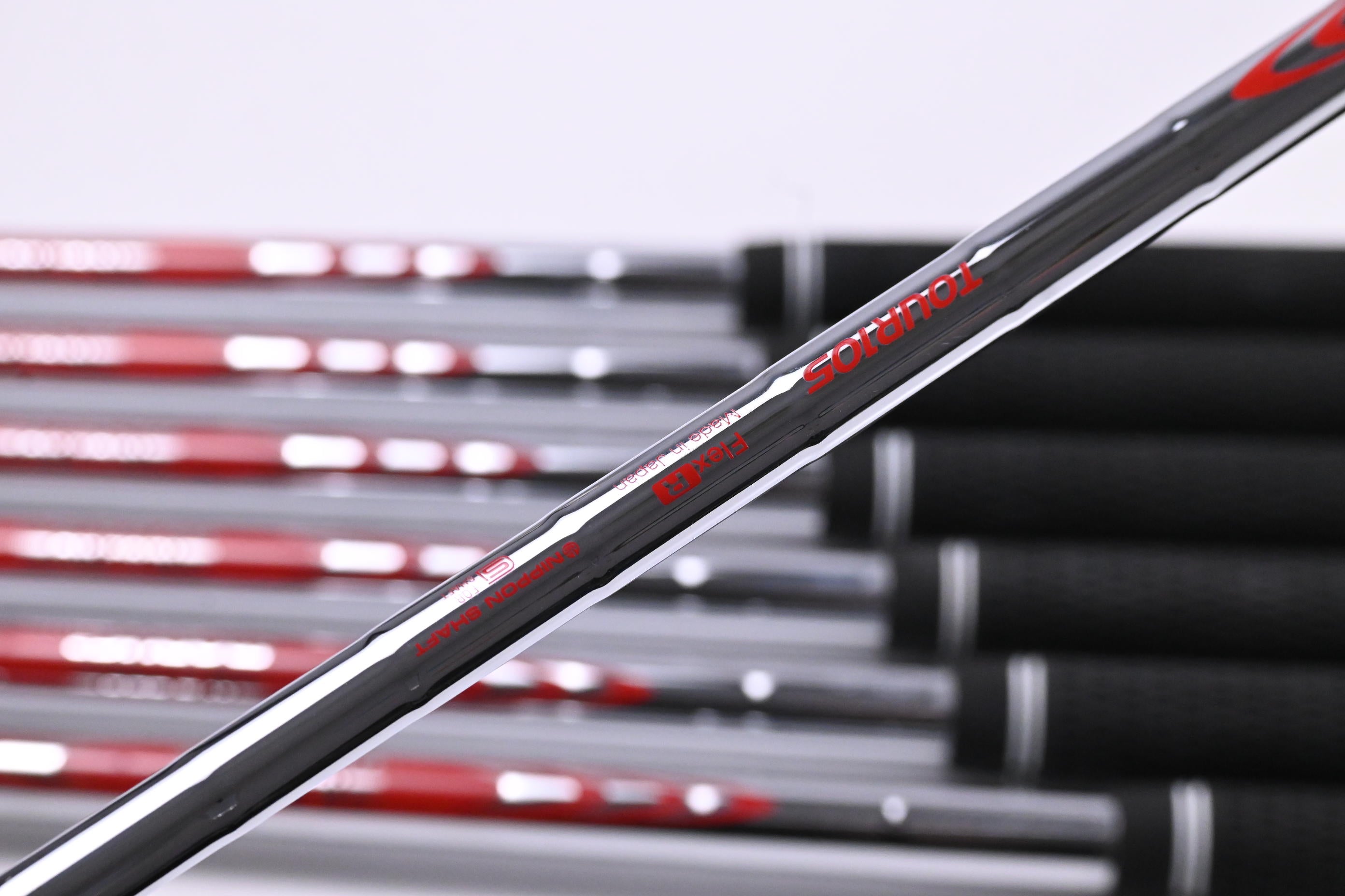 Mizuno JPX 925 Forged Irons / 5-PW+GW / Regular Flex N.S.PRO Modus 3 Tour 105