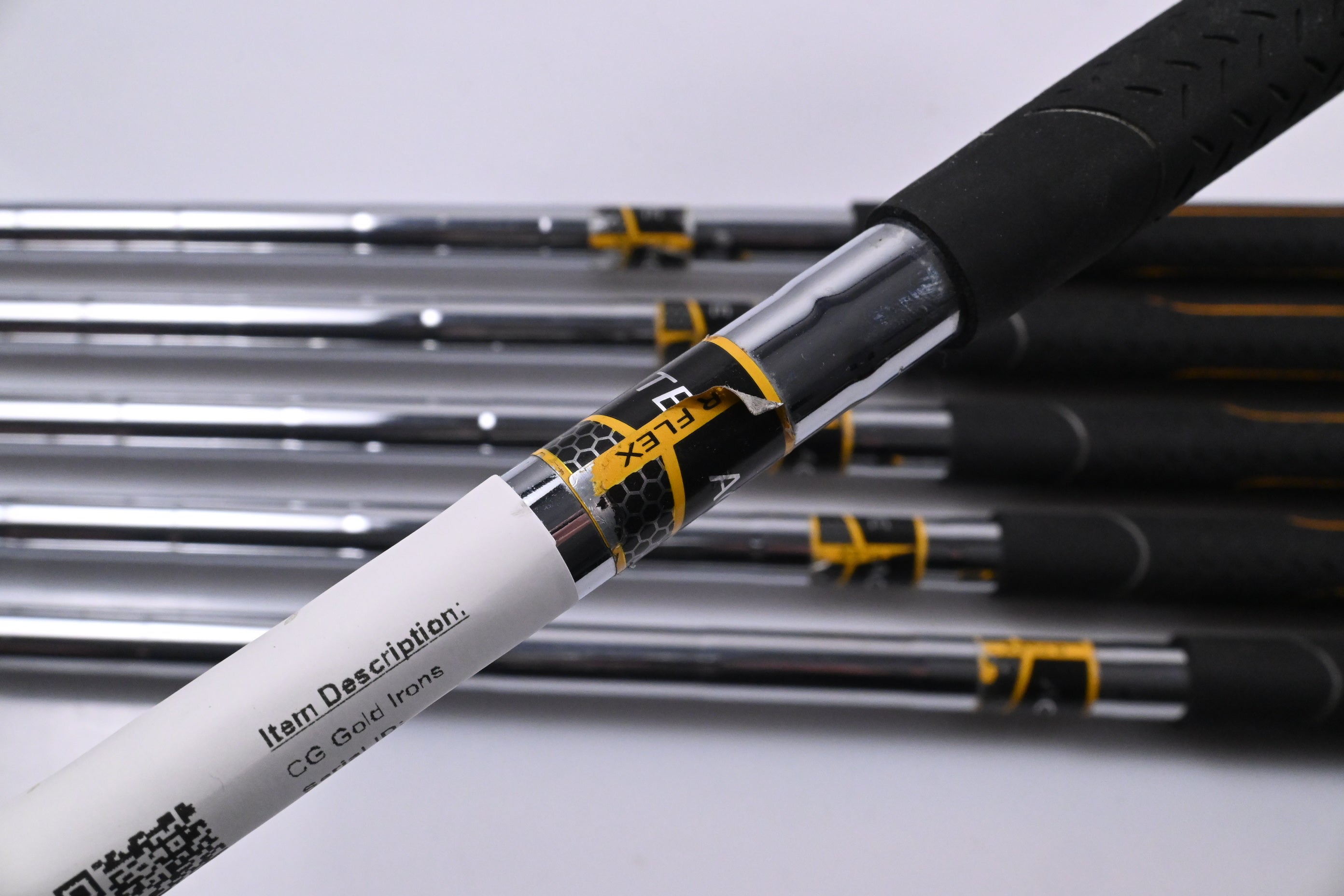 Cleveland CG Gold Irons / 5-PW / Regular Flex Action Flighted Shafts
