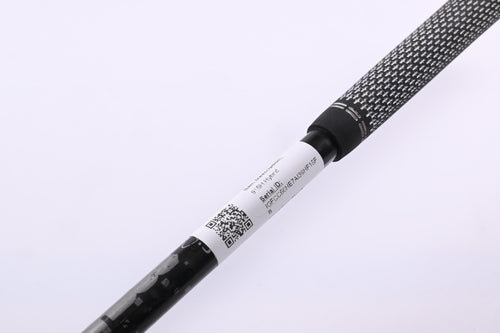 Titleist 915H #2 Hybrid / 18 Degree / Stiff Flex Aldila Rogue White 85 Shaft