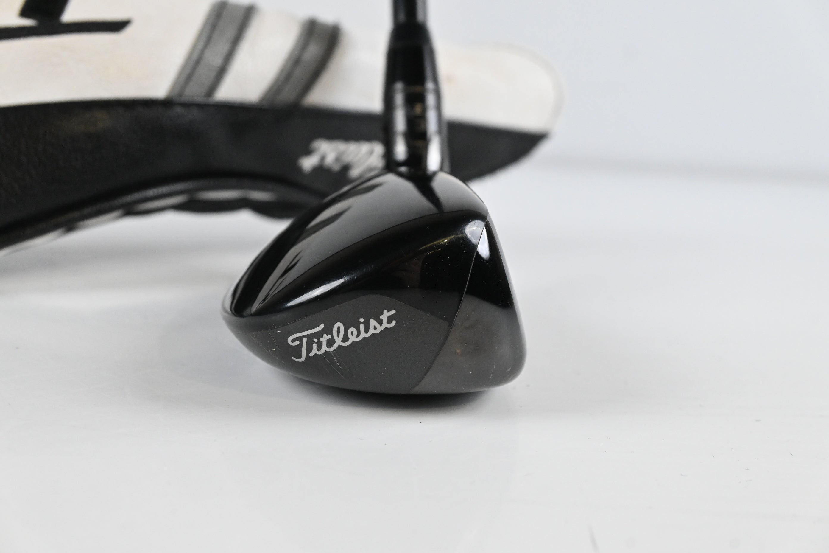 Titleist TSi3 #2 Hybrid / 18 Degree / Stiff Flex HZRDUS Smoke Black RDX 80 Shaft