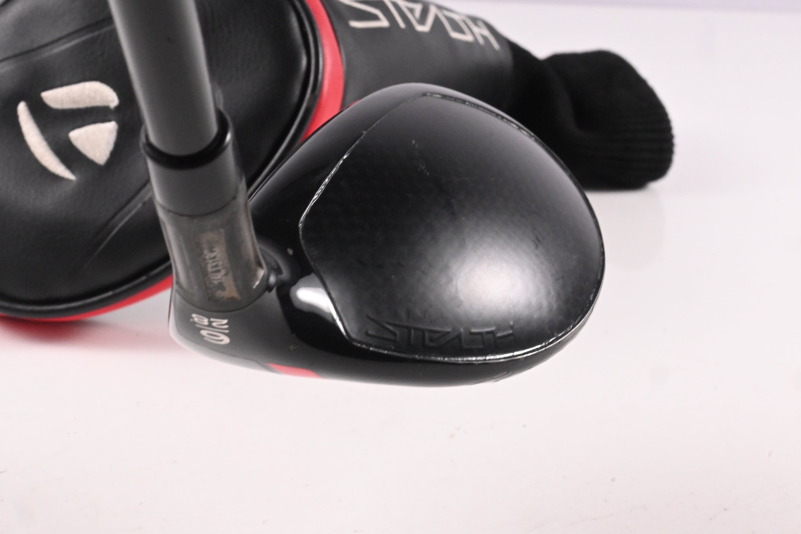 Taylormade Stealth #6 Hybrid / 28 Degree / Regular Flex Fujikura Ventus Red 6