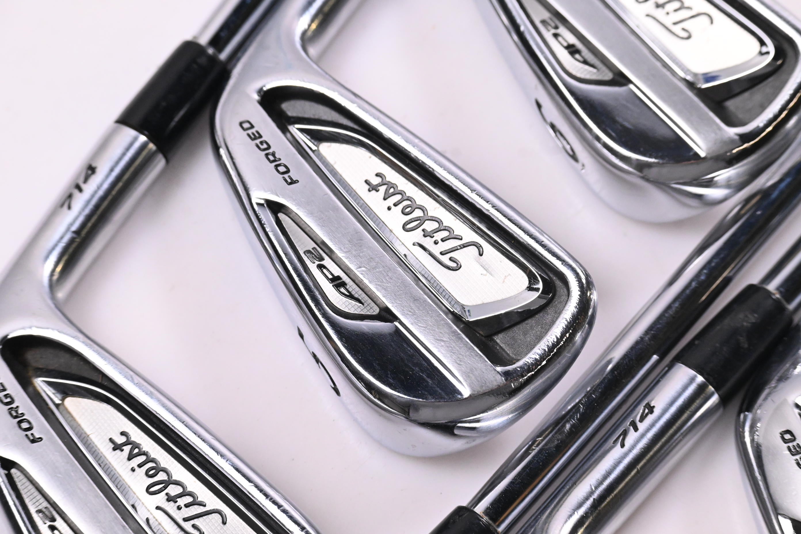Titleist 714 AP2 Irons / 4-PW / Stiff Flex Dynamic Gold S300 Shafts