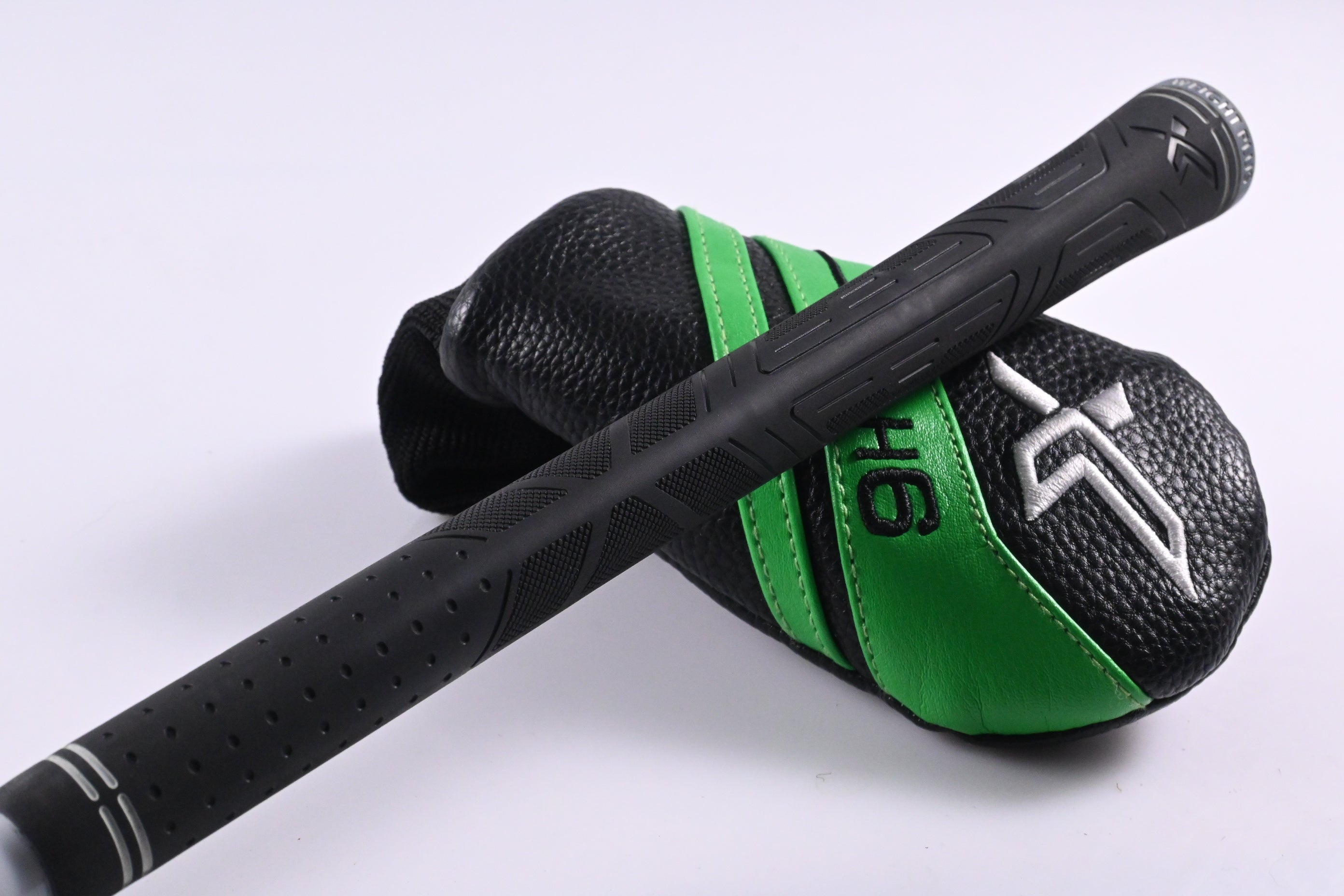 XXIO X 2022 #6 Hybrid / 26 Degree / Regular Flex Diamana ZX 50 Shaft