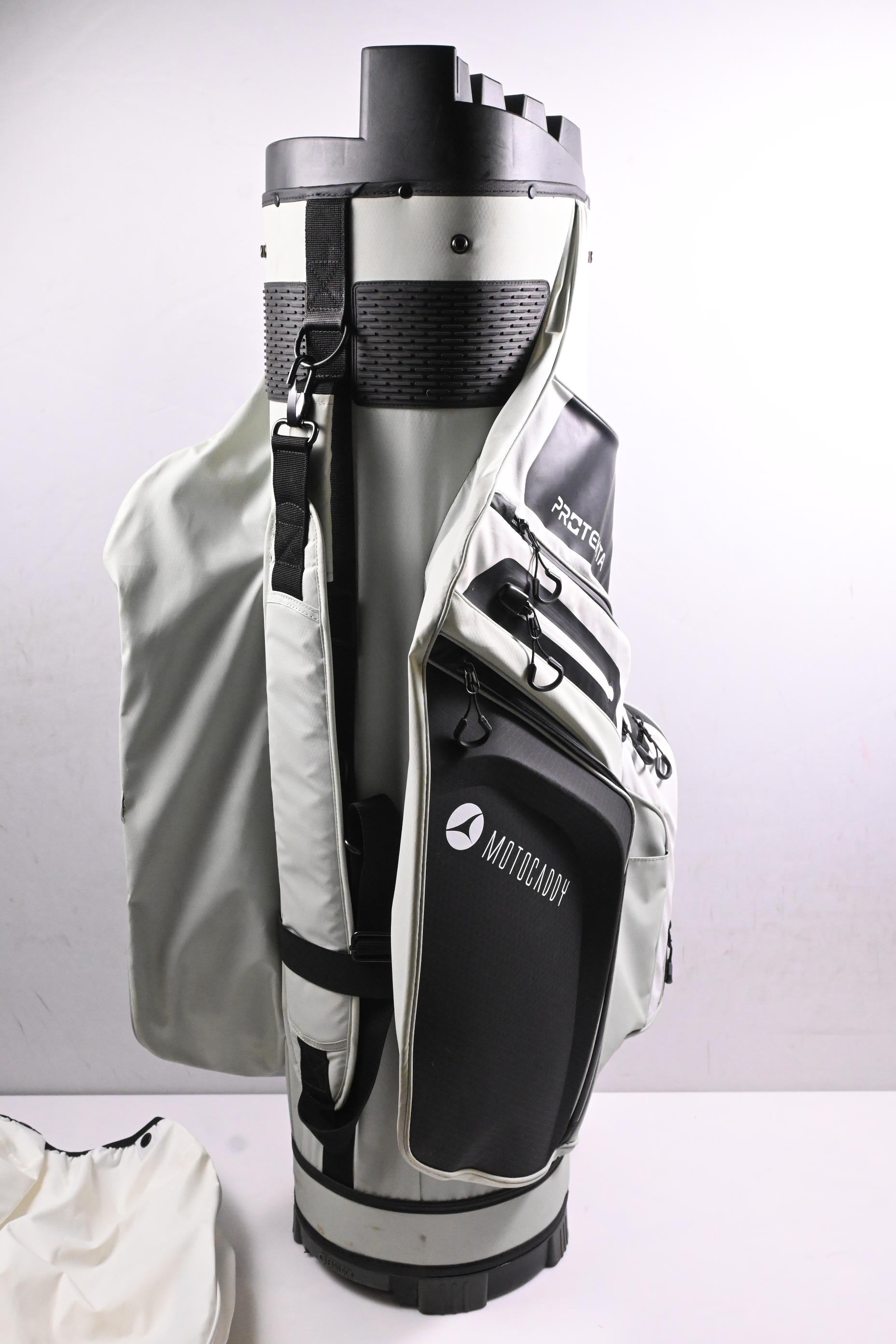 Motocaddy Protekta Cart Bag / 14-Way Divider / White, Black