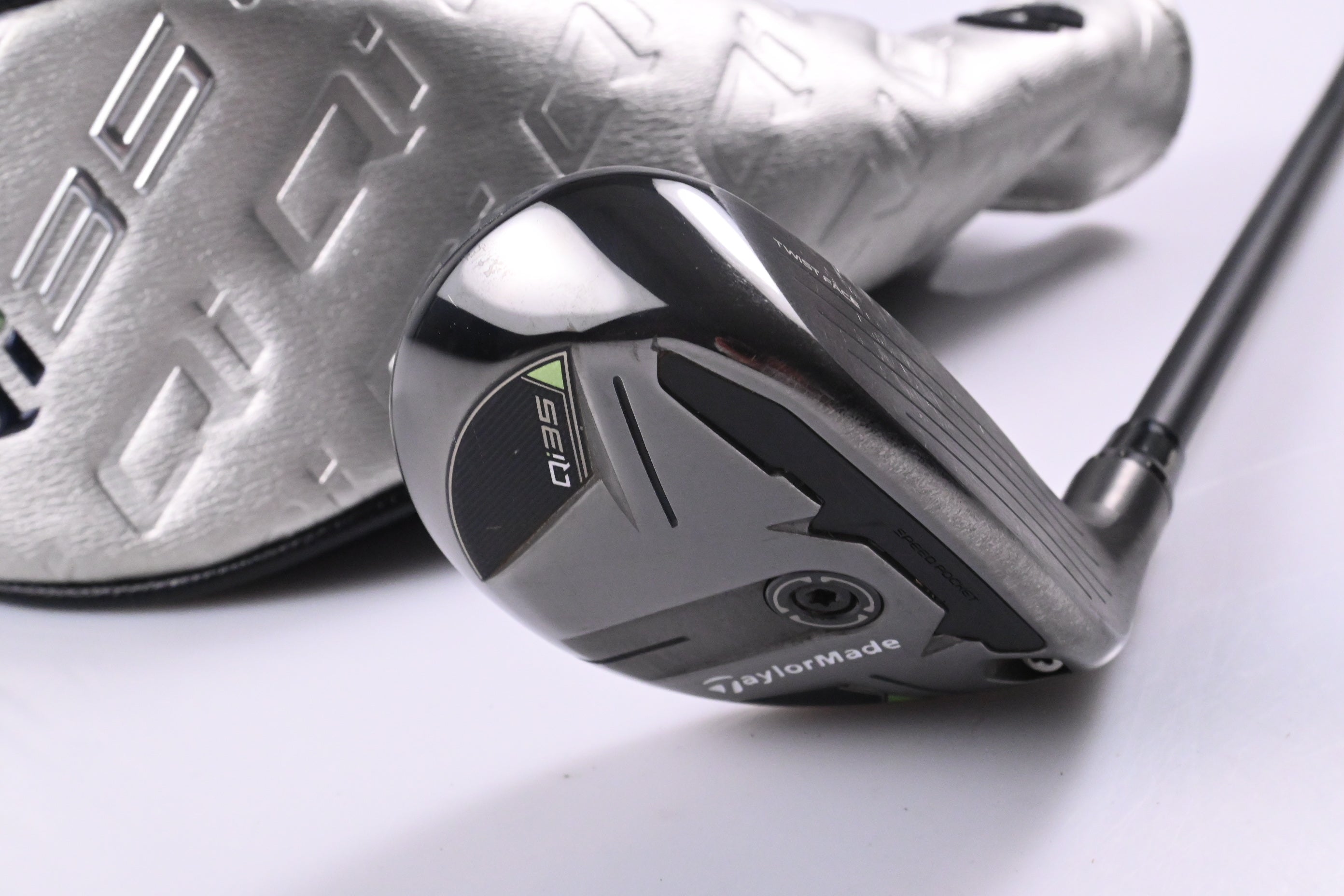Taylormade Qi35 #4 Hybrid / 22 Degree / Regular Flex Fujikura Ventus Blue 6