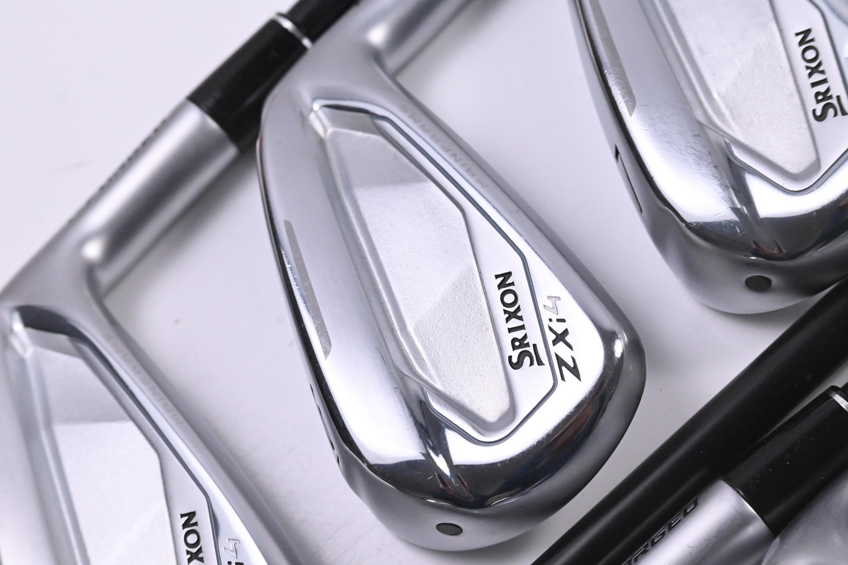 Srixon ZXi4 Irons / 5-PW+AW / Senior Flex UST Mamiya Helium Nanocore 601 Shafts