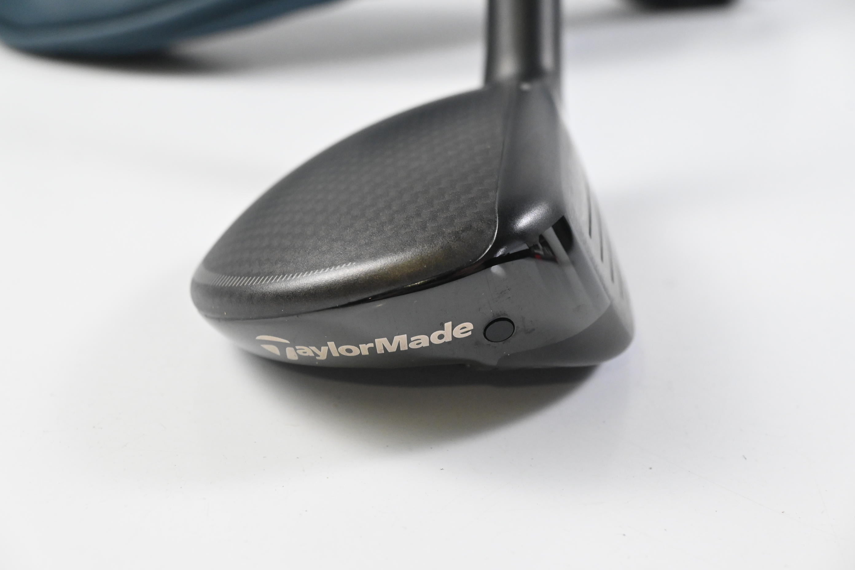 Taylormade Qi4D #4 Hybrid / 22 Degree / Regular Flex Reax 65 Shaft