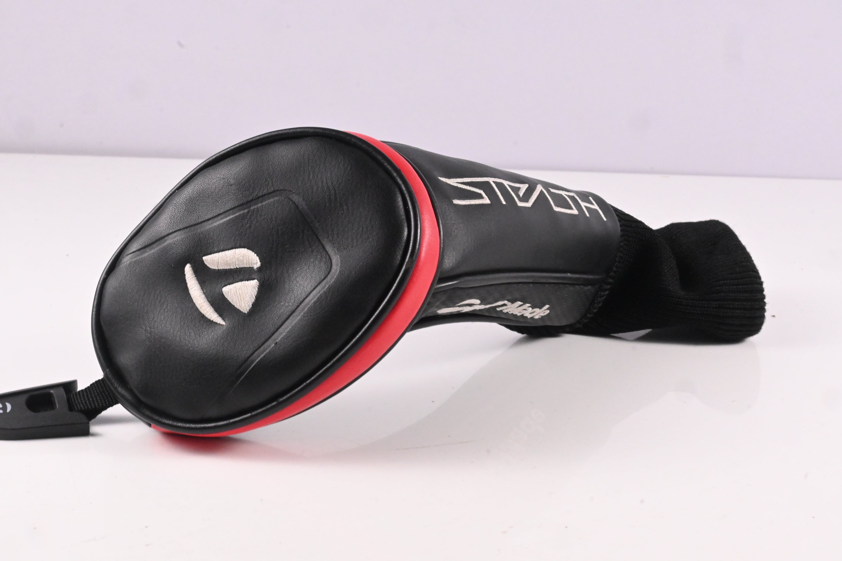 Taylormade Stealth #6 Hybrid / 28 Degree / Regular Flex Fujikura Ventus Red 6