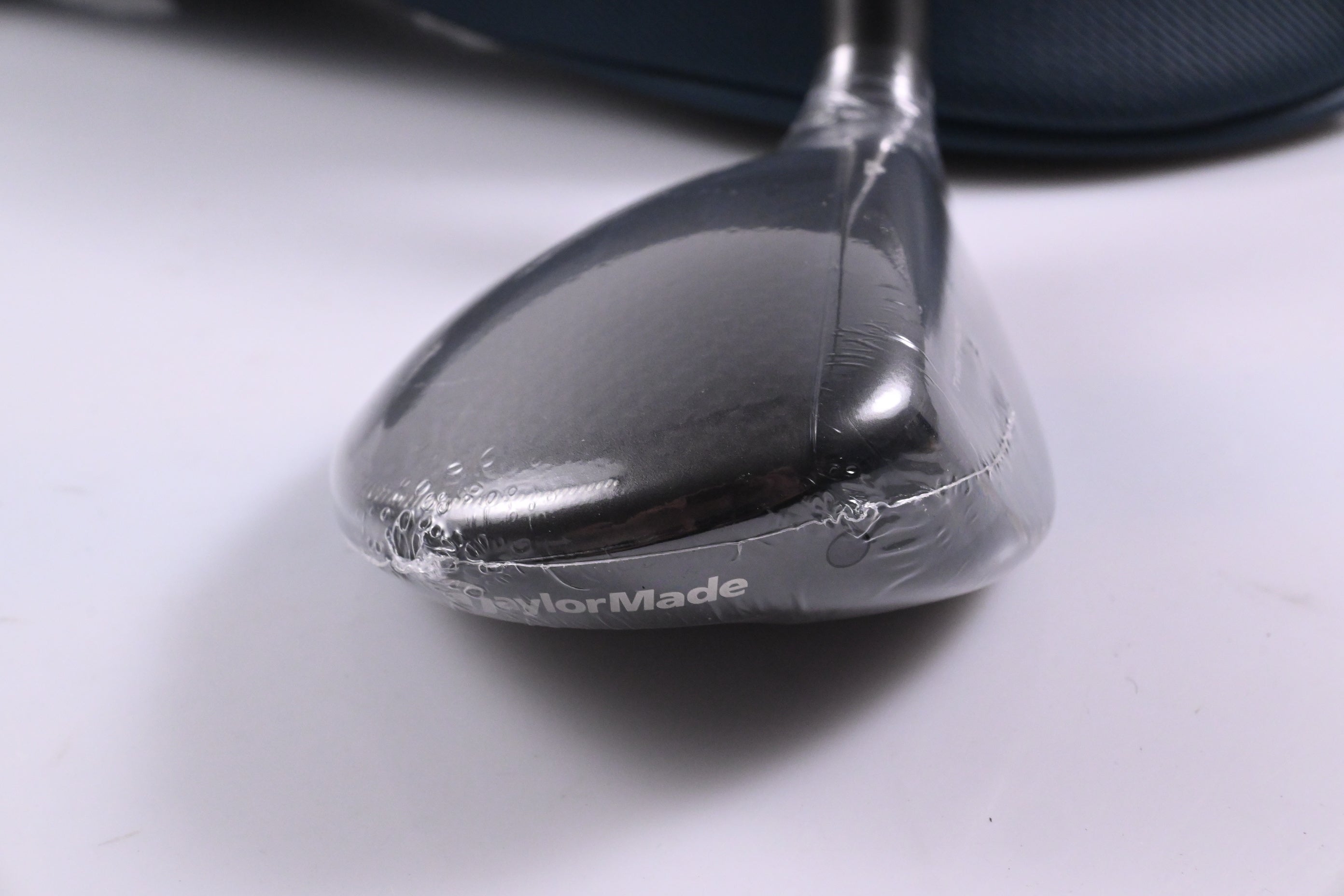 Taylormade Qi4D Max Lite #5 Hybrid / 26 Degree / Senior Flex REAX White 45 Shaft