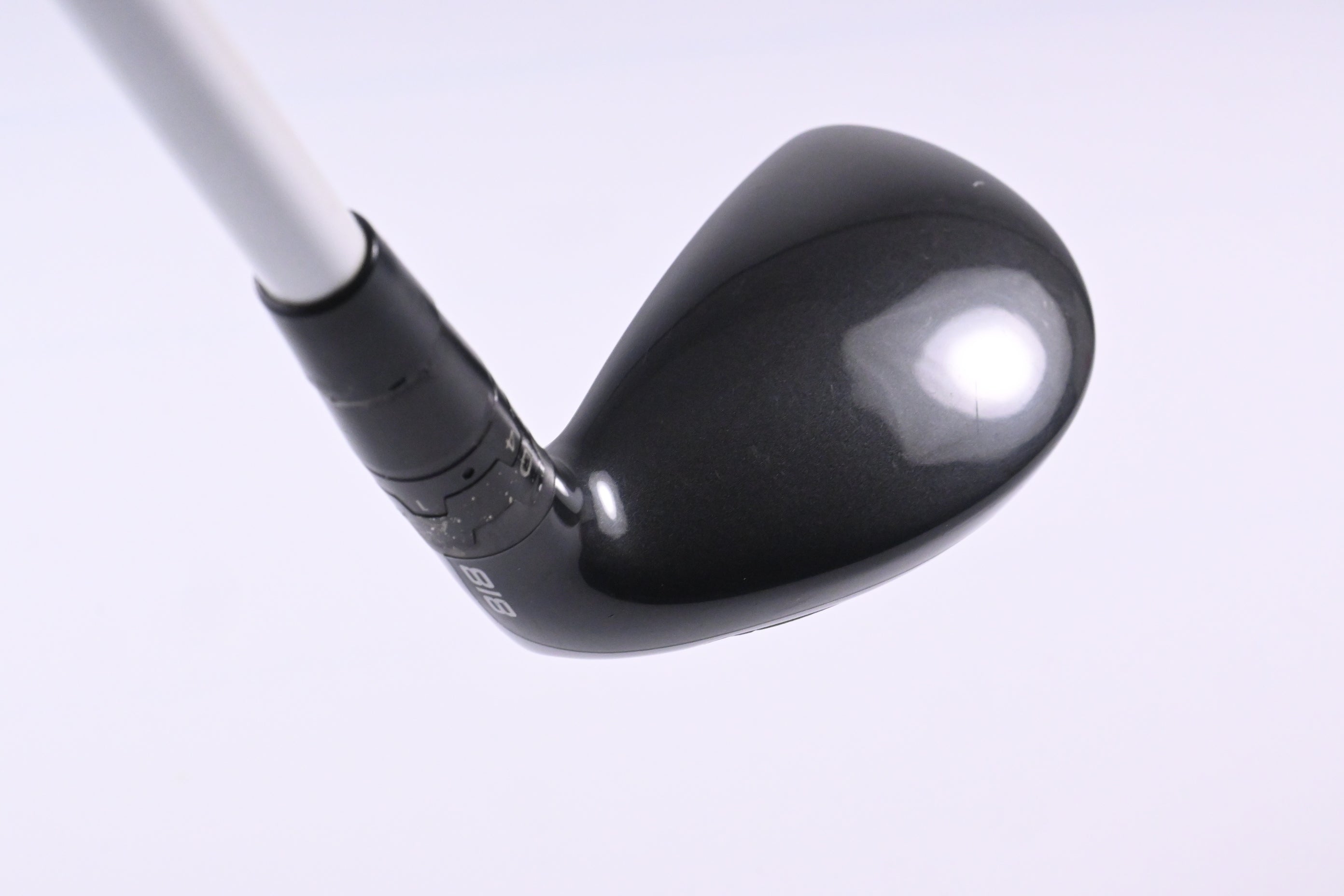 Titleist 818 H2 #3 Hybrid / 21 Degree / Stiff Flex Matrix Ozik Program 130 Shaft