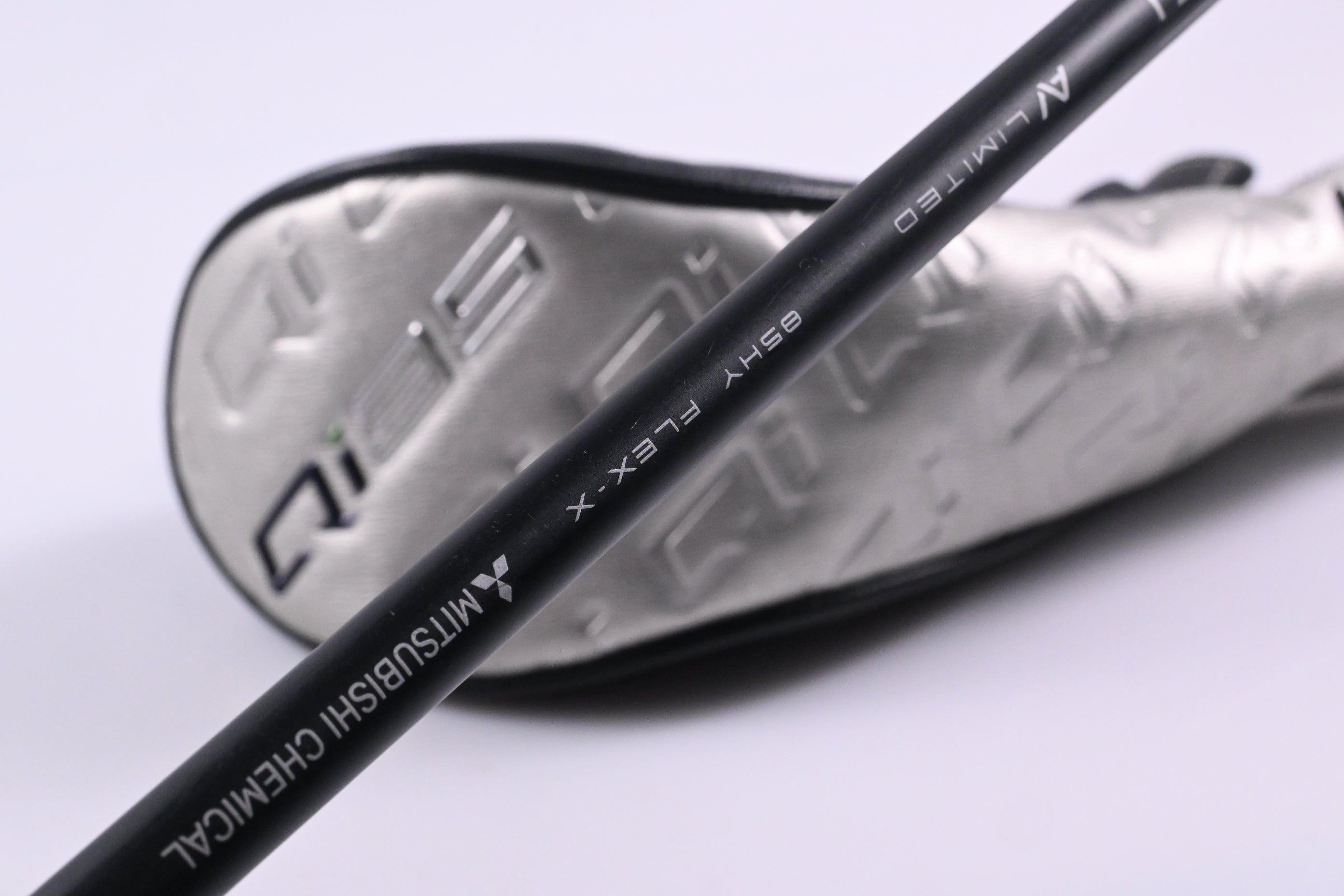 Taylormade Qi35 #2 Hybrid / 17 Degree / X-Flex Tensei AV Limited 85 Shaft