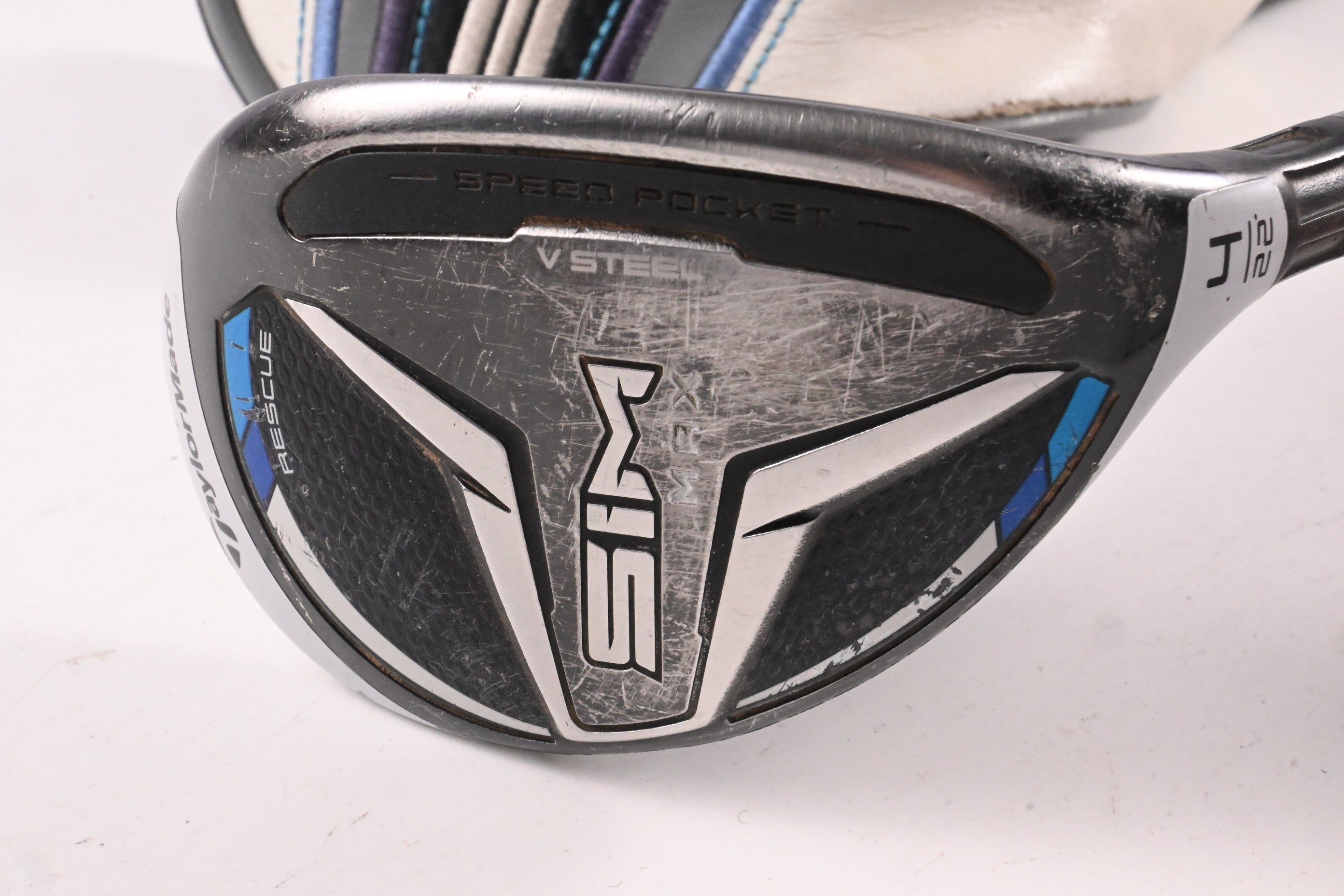 Taylormade SIM Max #4 Hybrid / 22 Degree / Stiff Flex Fujikura Ventus Blue 7