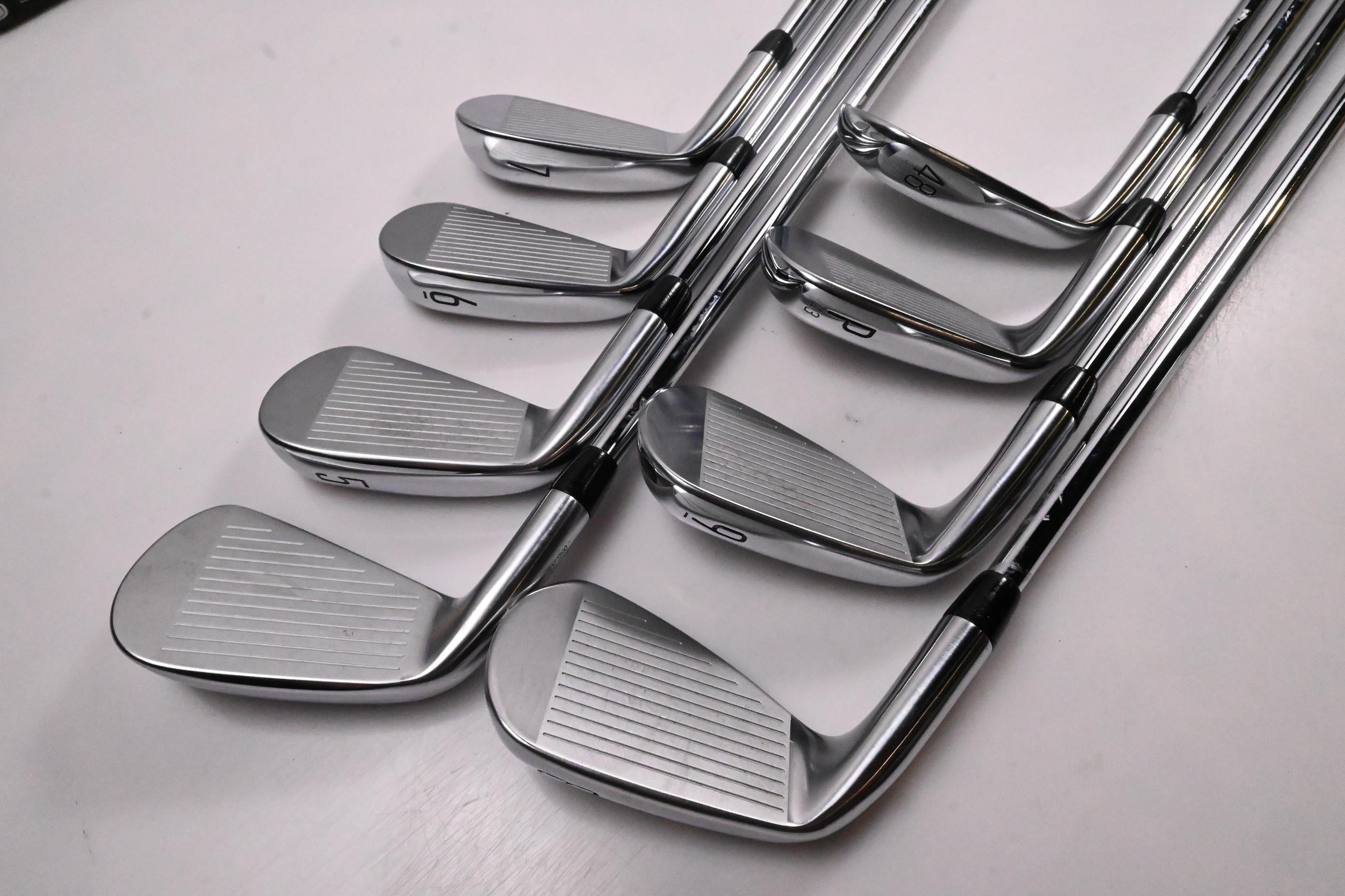 Titleist T200 2021 Irons / 4-PW+GW / Regular Flex Dynamic Gold R300 Shafts