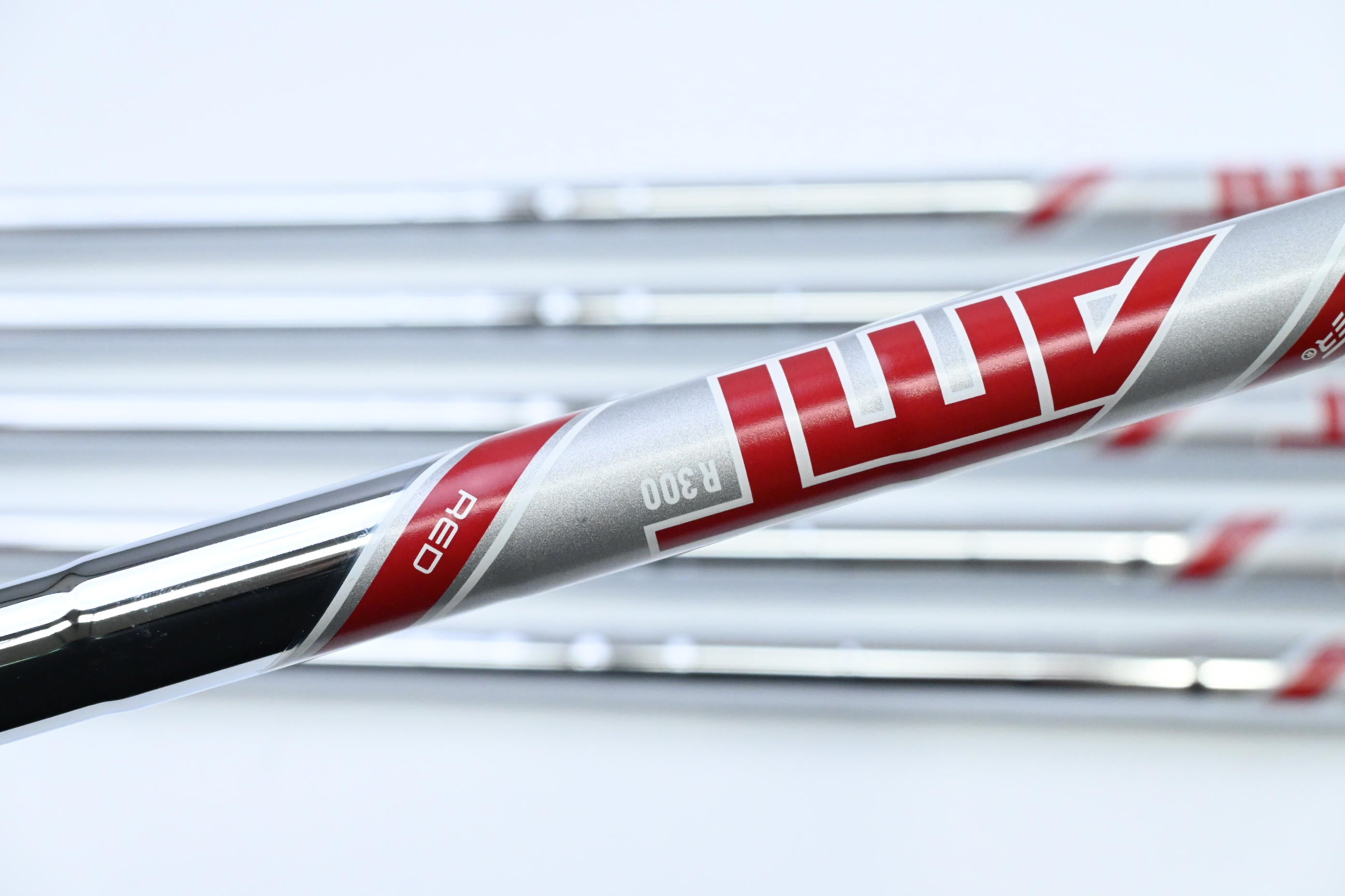 Titleist T300 2019 Irons / 6-PW+48° / Regular Flex AMT Red R300 Shafts