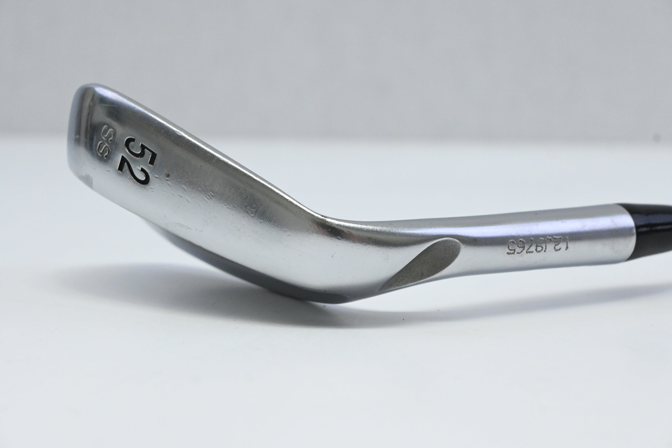 Ping Glide Gap  Wedge / 52 Degree / Yellow Dot / Stiff Flex Project X Rifle
