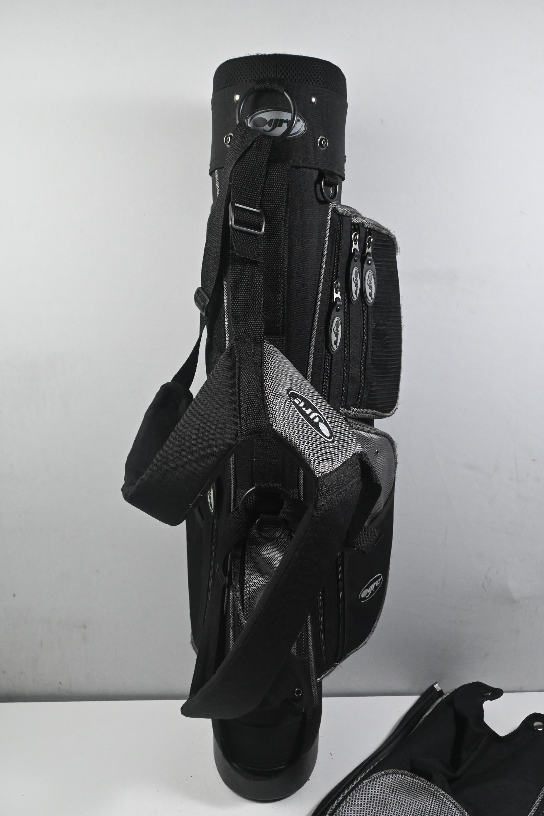 Ogre Stand Bag / 4-Way Divider / Black & Grey