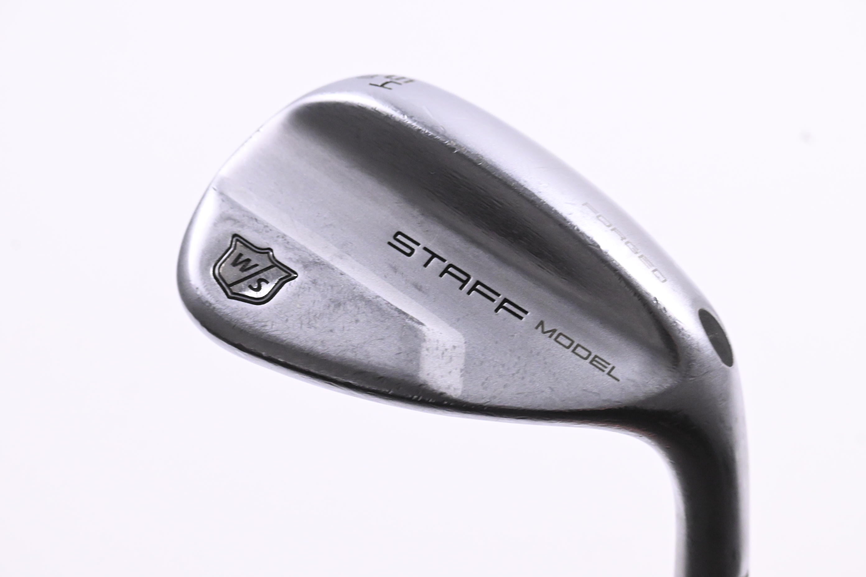 Wilson Staff Model Sand Wedge / 54 Degree / Stiff Flex Dynamic Gold 120 S300
