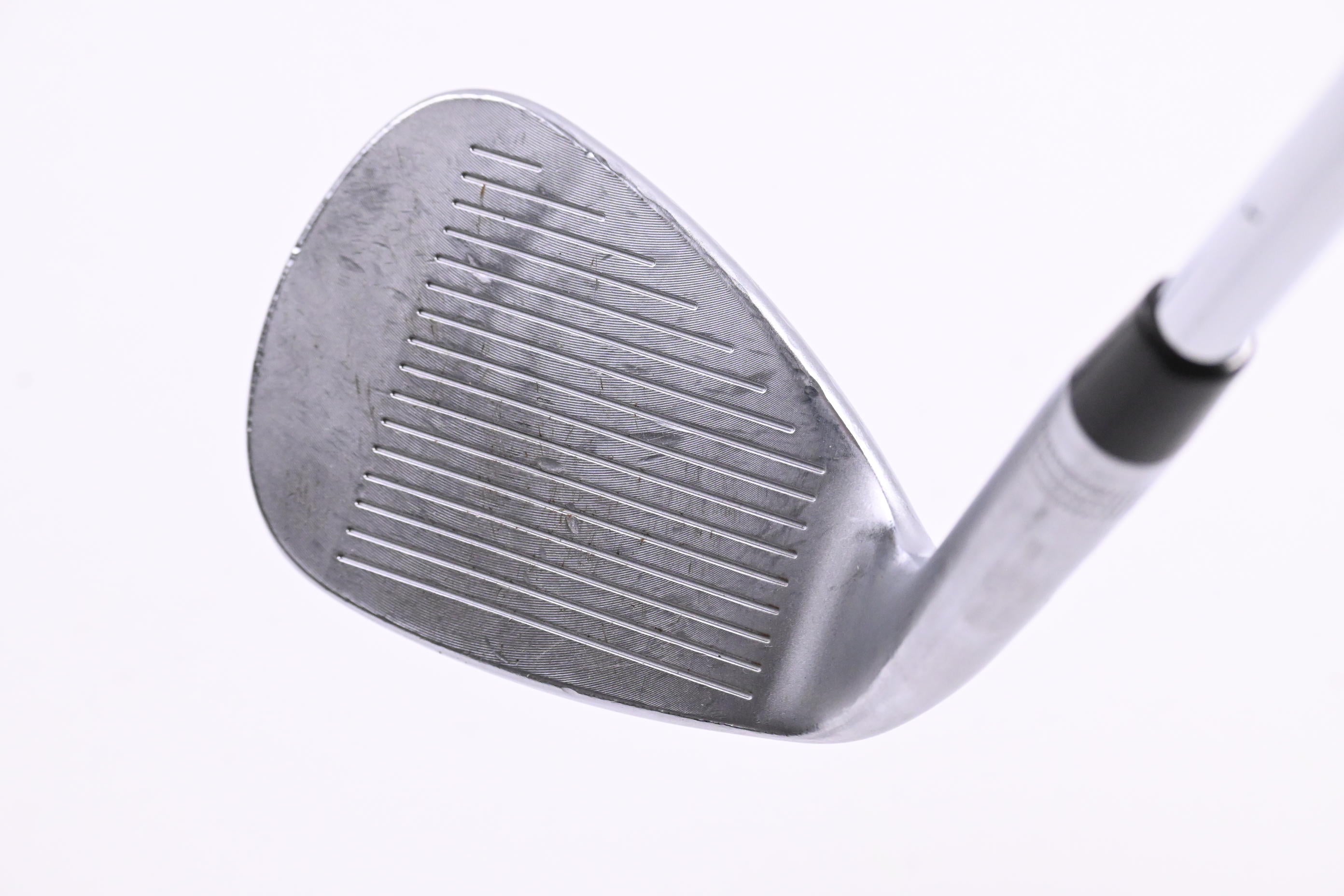Wilson Staff Model Sand Wedge / 54 Degree / Stiff Flex Dynamic Gold 120 S300