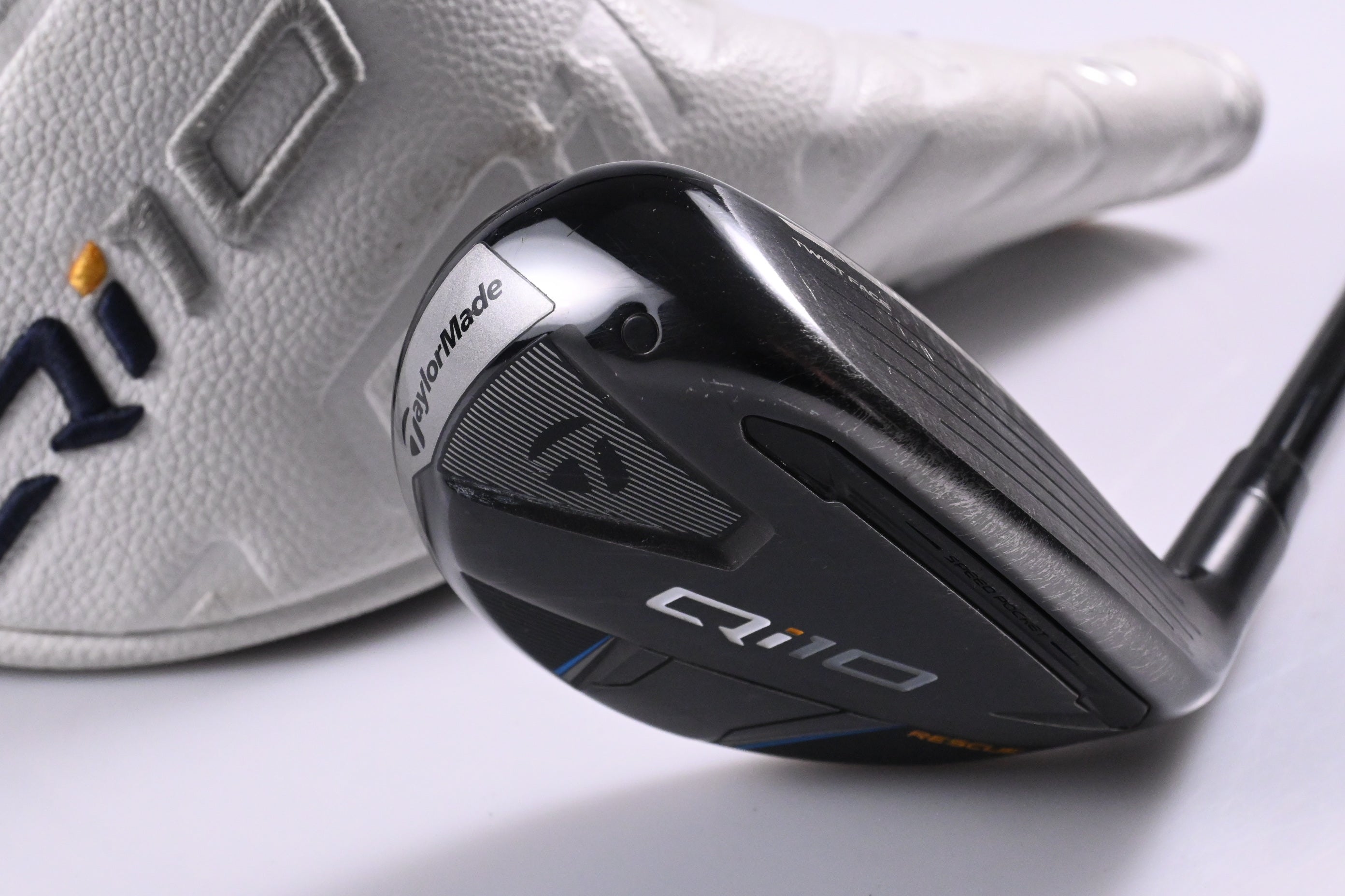 Taylormade Qi10 #4 Hybrid / 22 Degree / Regular Flex Fujikura Ventus Red 6 Shaft