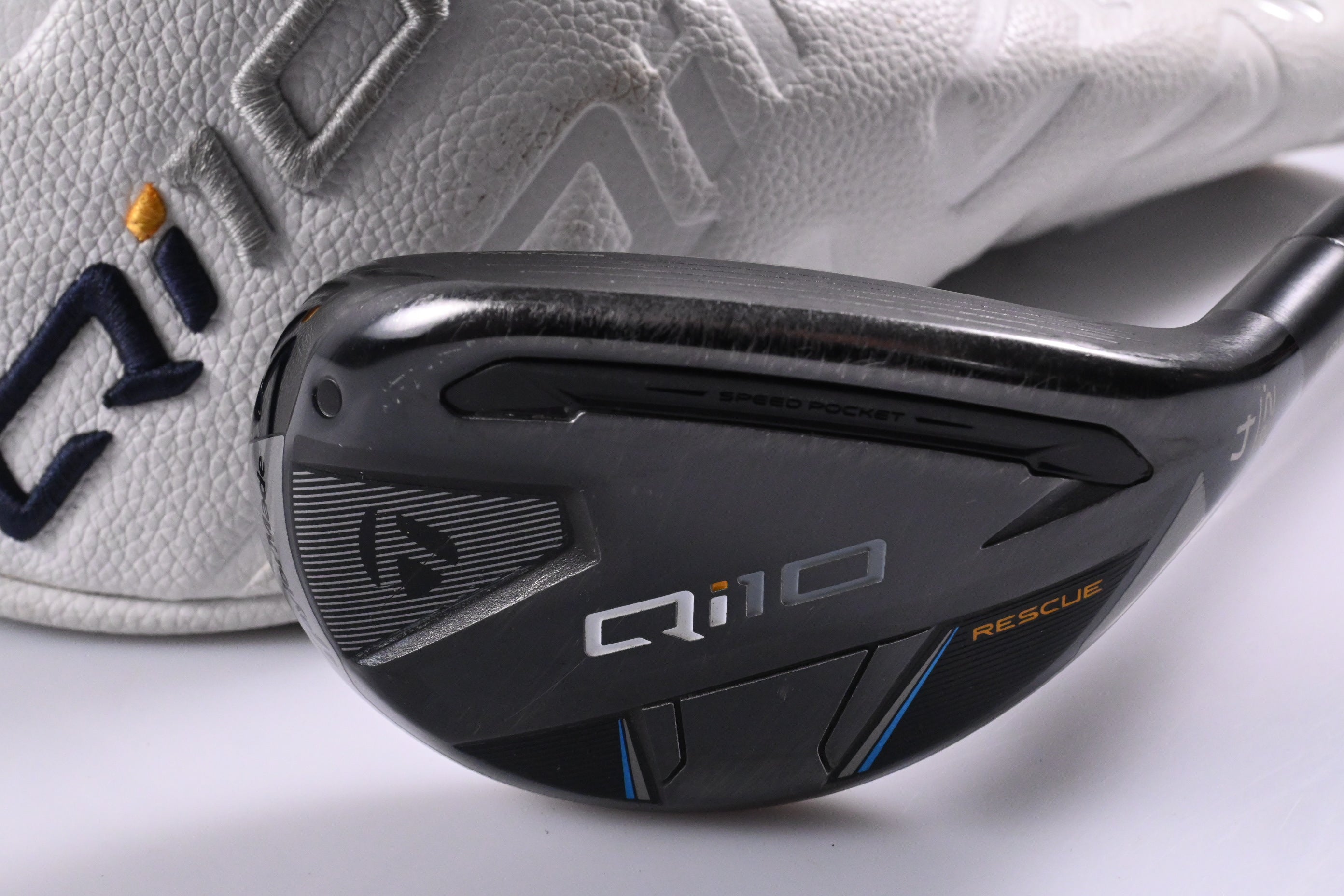 Taylormade Qi10 #4 Hybrid / 22 Degree / Regular Flex Fujikura Ventus Red 6 Shaft