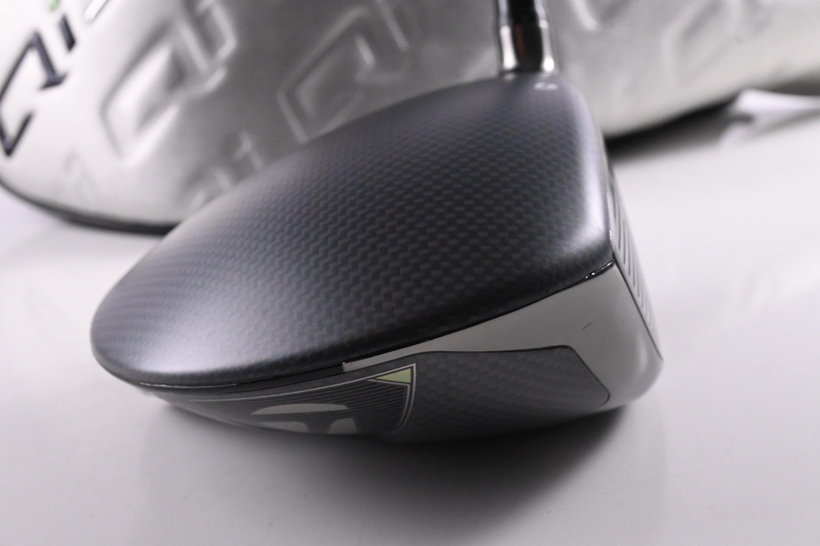 Taylormade Qi35 LS Driver / 9 Degree / Stiff Flex Kai'li Blue CB Dark Wave 60