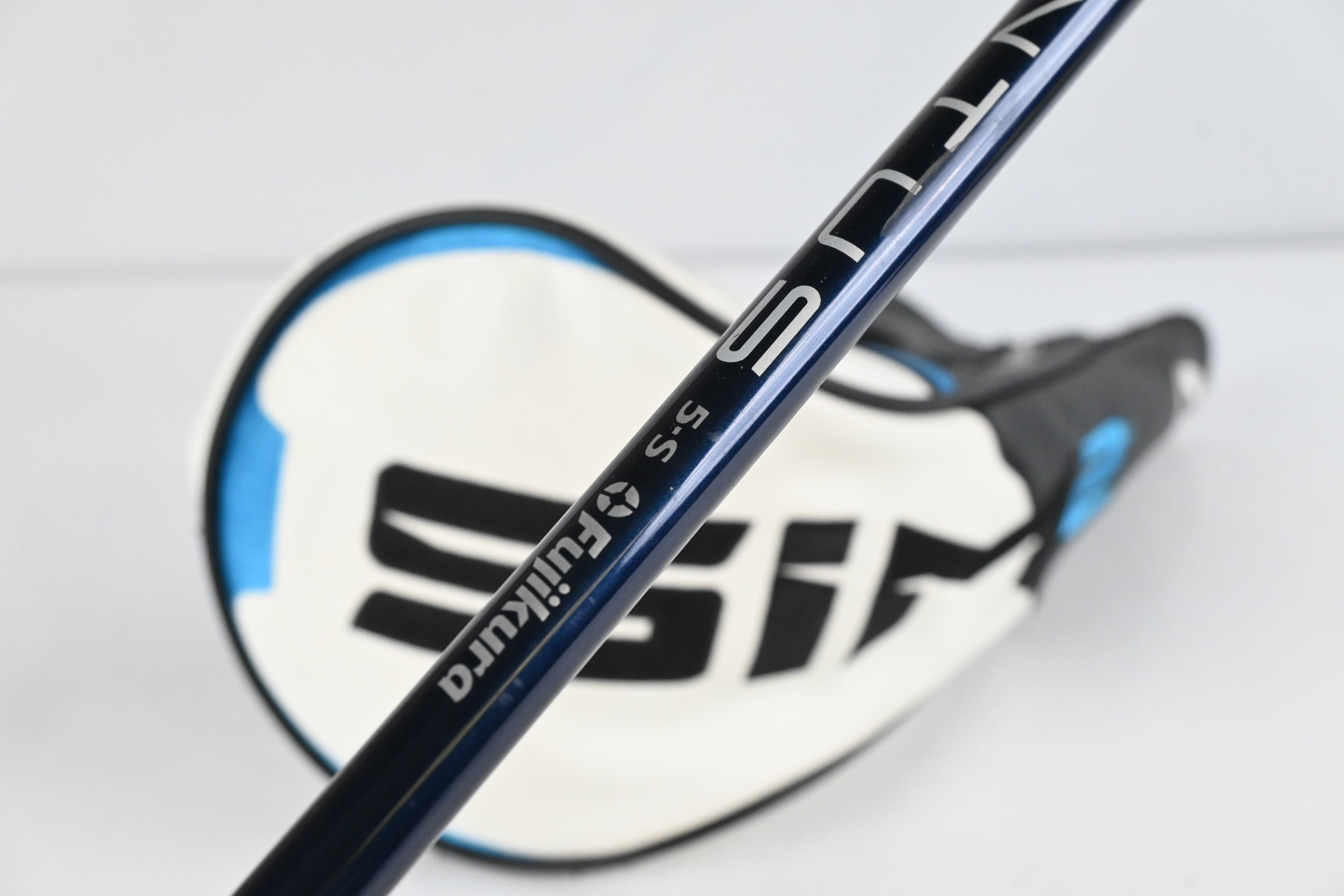Taylormade SIM2 Max Driver / 9 Degree / Stiff Flex Fujikura Ventus Blue 5 Shaft