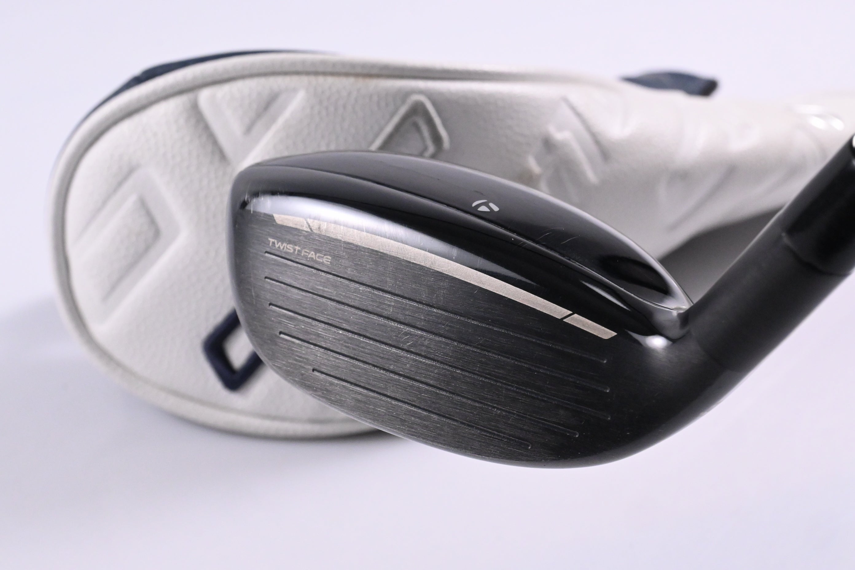 Taylormade Qi10 #4 Hybrid / 22 Degree / Regular Flex Fujikura Ventus Red 6 Shaft