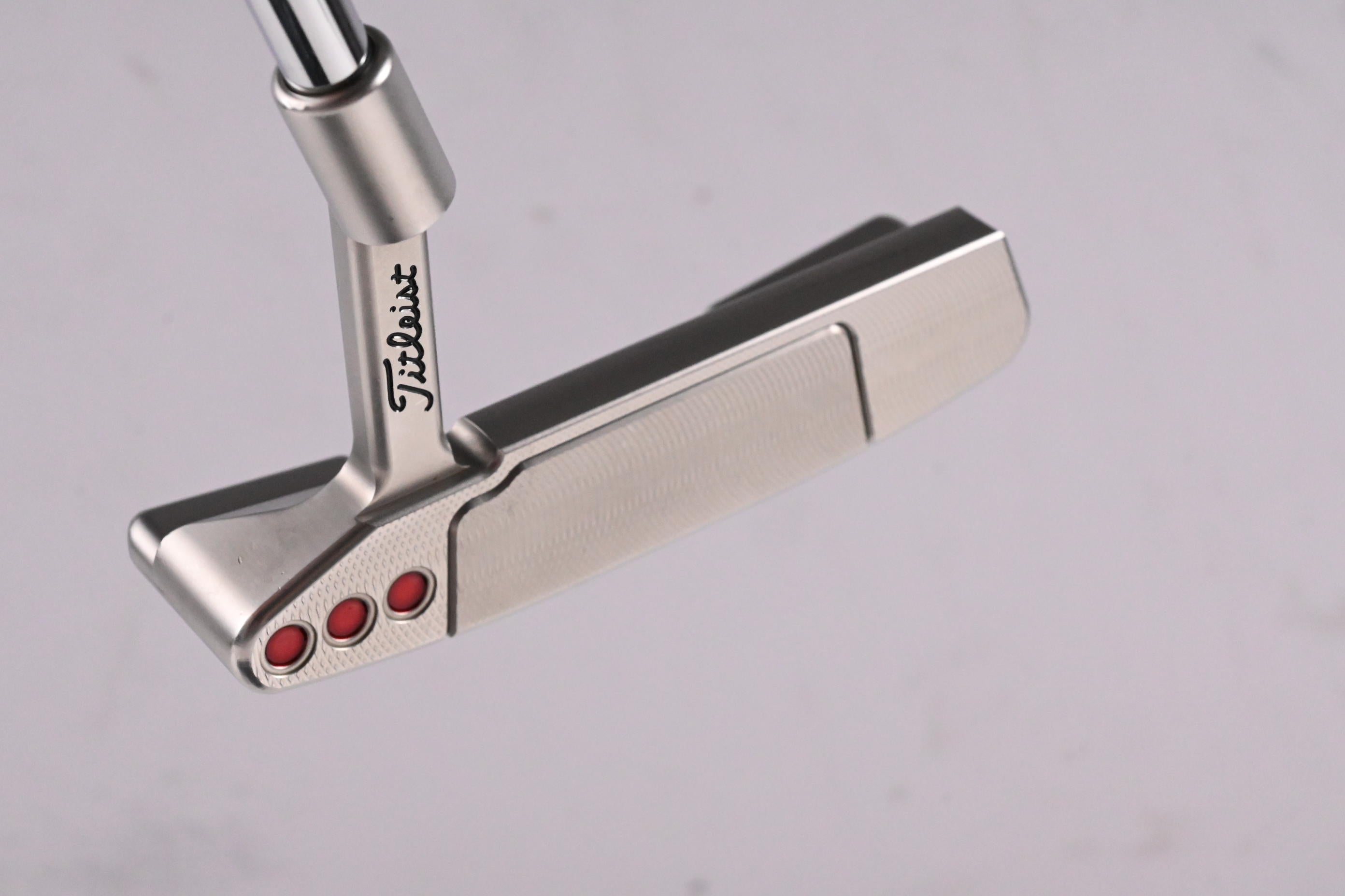 Left Hand Scotty Cameron Select 2018 Newport 2 Putter / 34 Inch