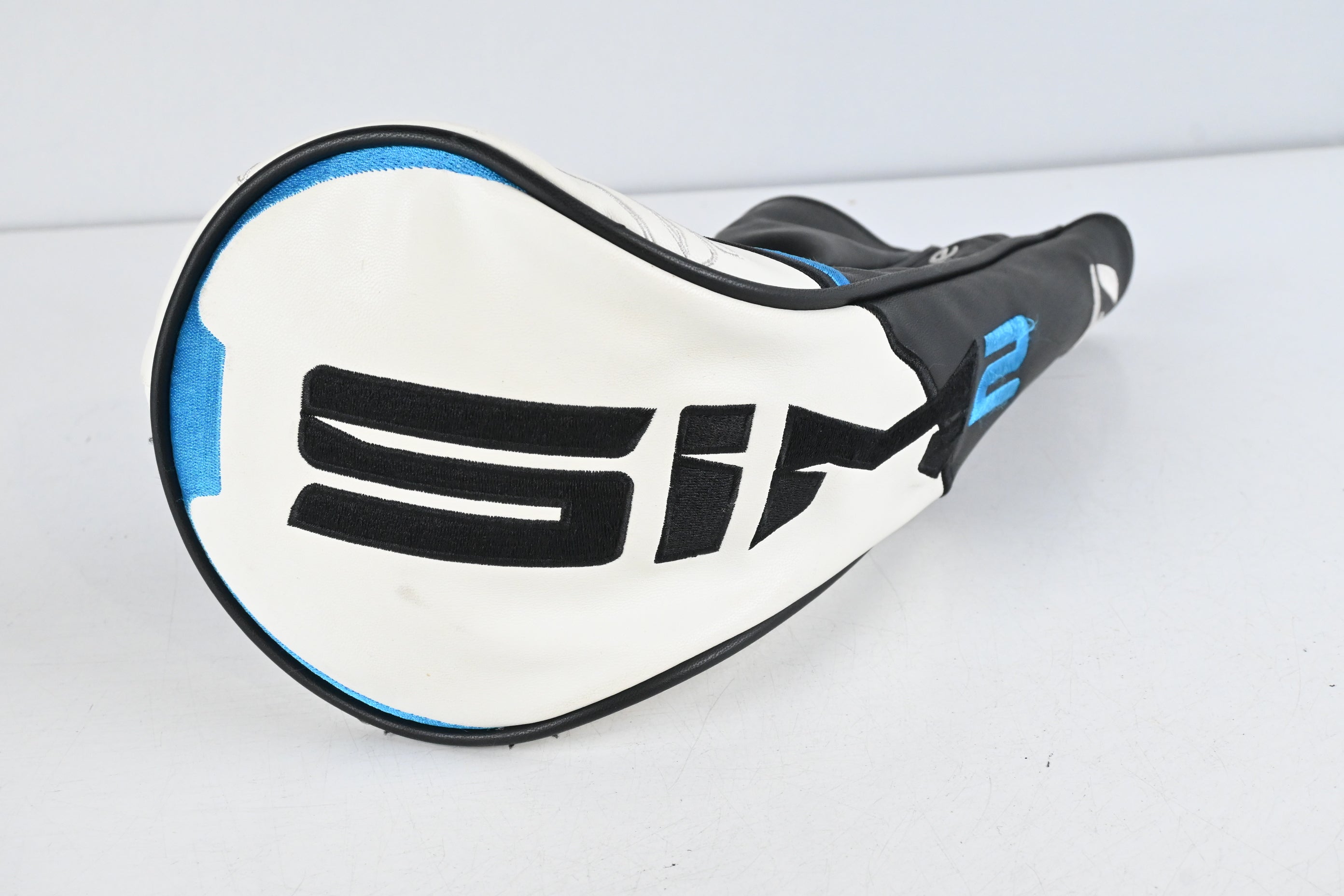 Taylormade SIM2 Max Driver / 9 Degree / Stiff Flex Fujikura Ventus Blue 5 Shaft