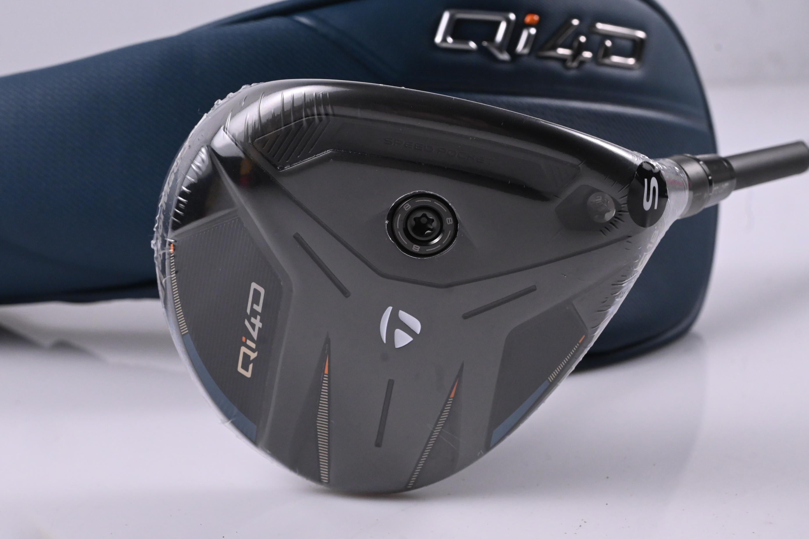 Taylormade Qi4D #5 Wood / 18 Degree / Stiff Flex Reax 65 Shaft