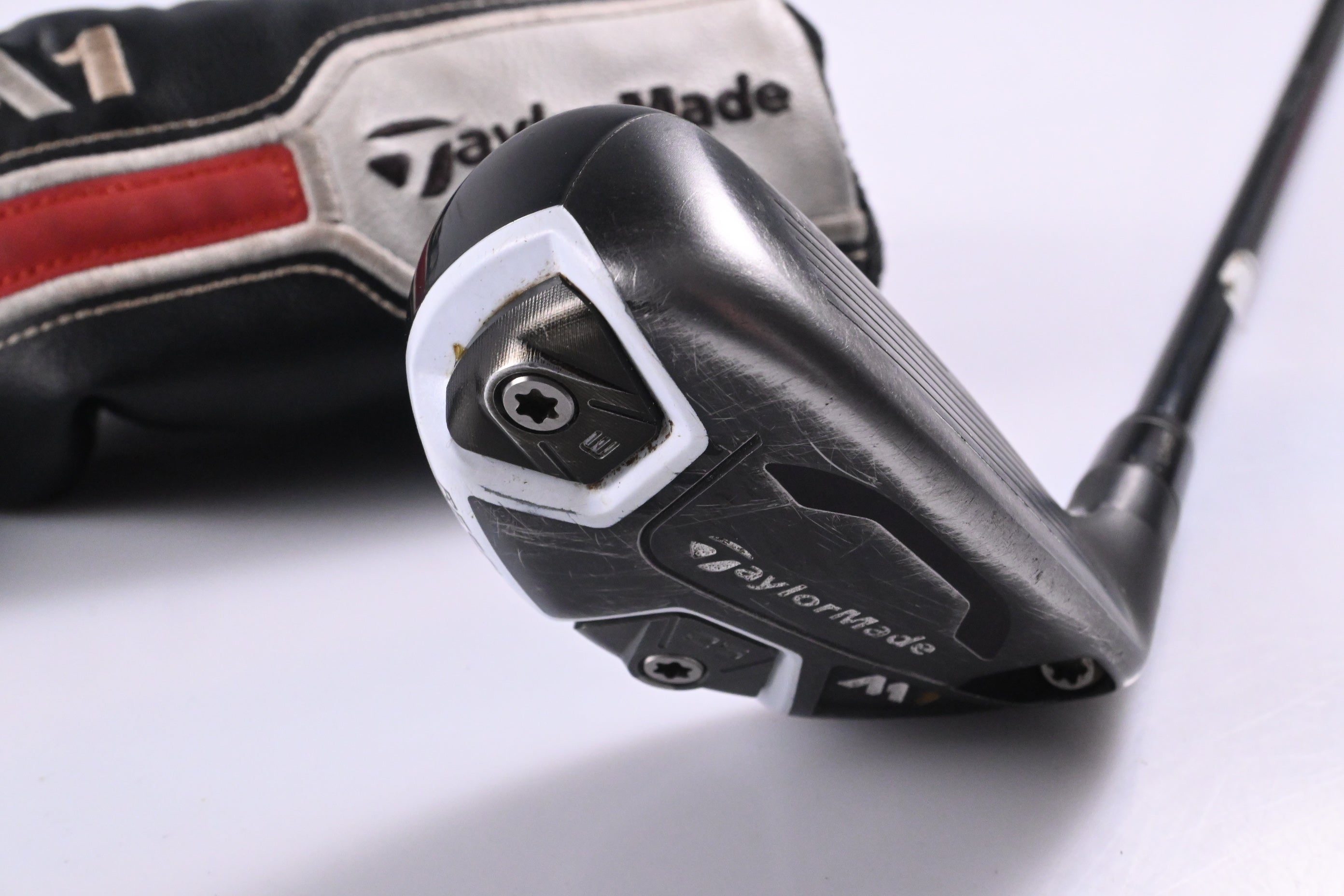 Taylormade M1 2016 #4 Hybrid / 21 Degree / Stiff Flex Fujikura Pro 80 Shaft