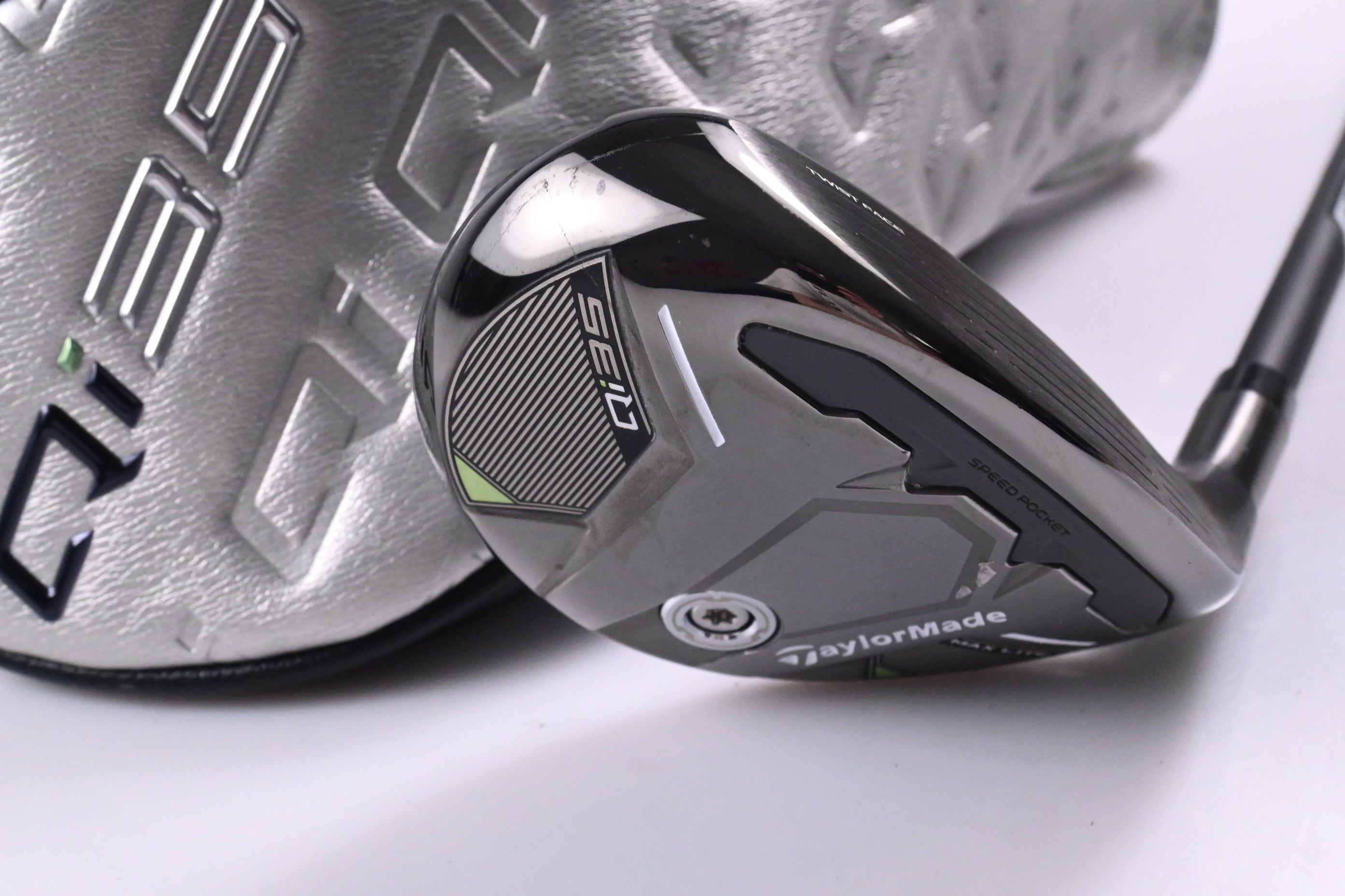 Taylormade Qi35 Max Lite #4 Hybrid / 23 Degree / Regular Flex Vanquish 5 Shaft