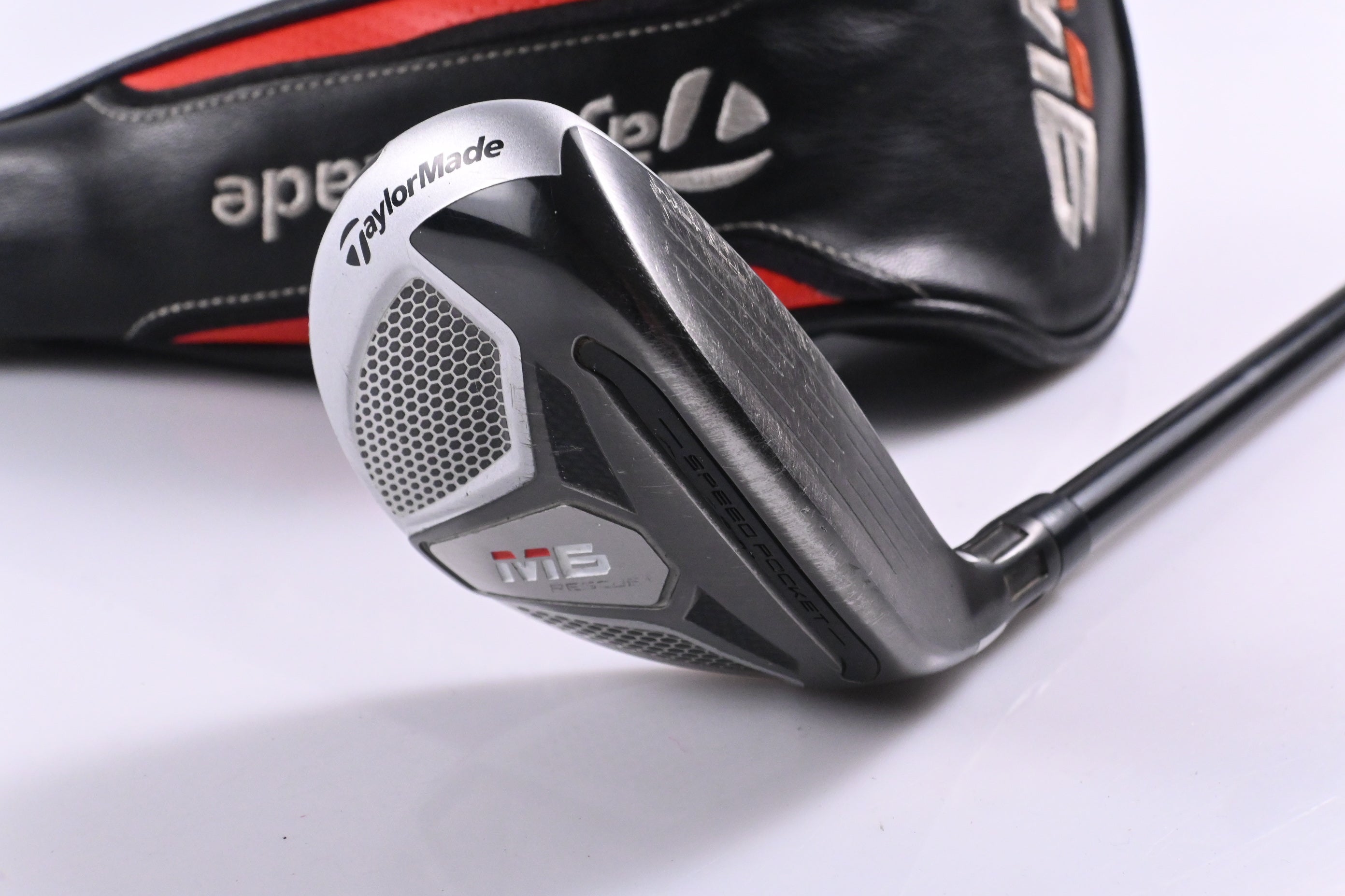 Taylormade M6 #4 Hybrid / 22 Degree / Regular Flex Fujikura Atmos Orange 6