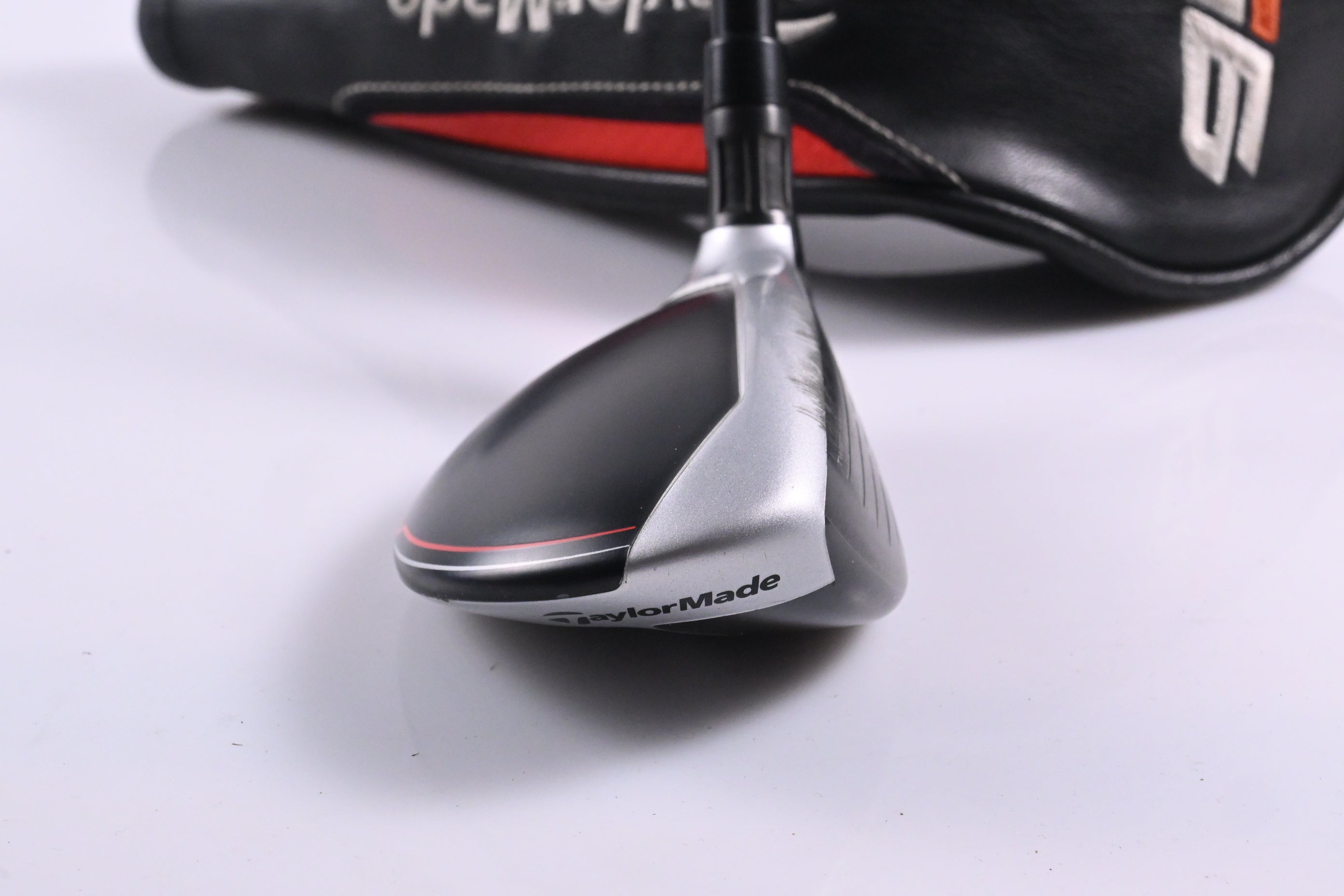 Taylormade M6 #4 Hybrid / 22 Degree / Regular Flex Fujikura Atmos Orange 6