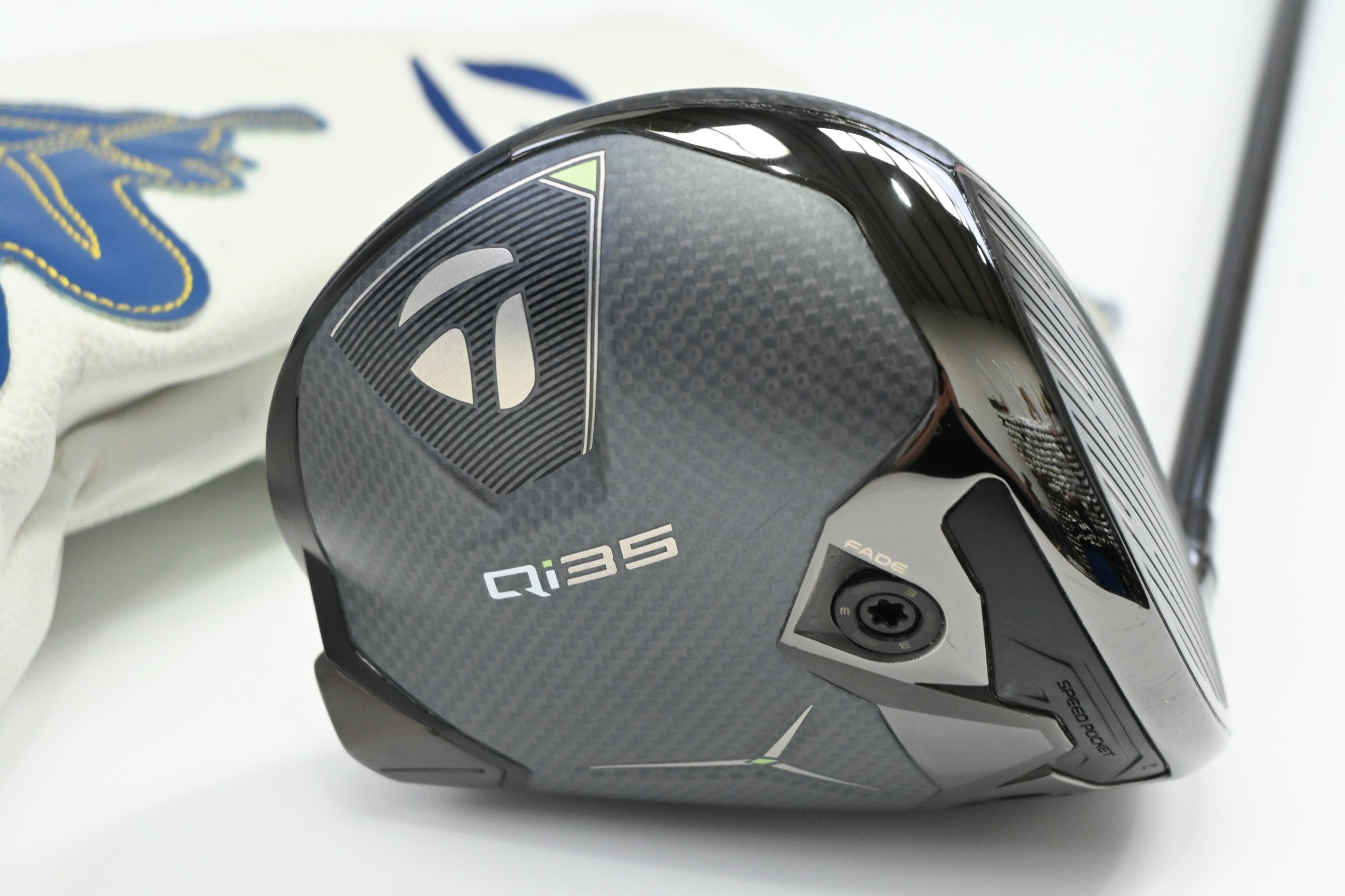 Taylormade Qi35 LS Driver / 10.5 Degree / X-Flex HZRDUS Gen4 Black 60 Shaft