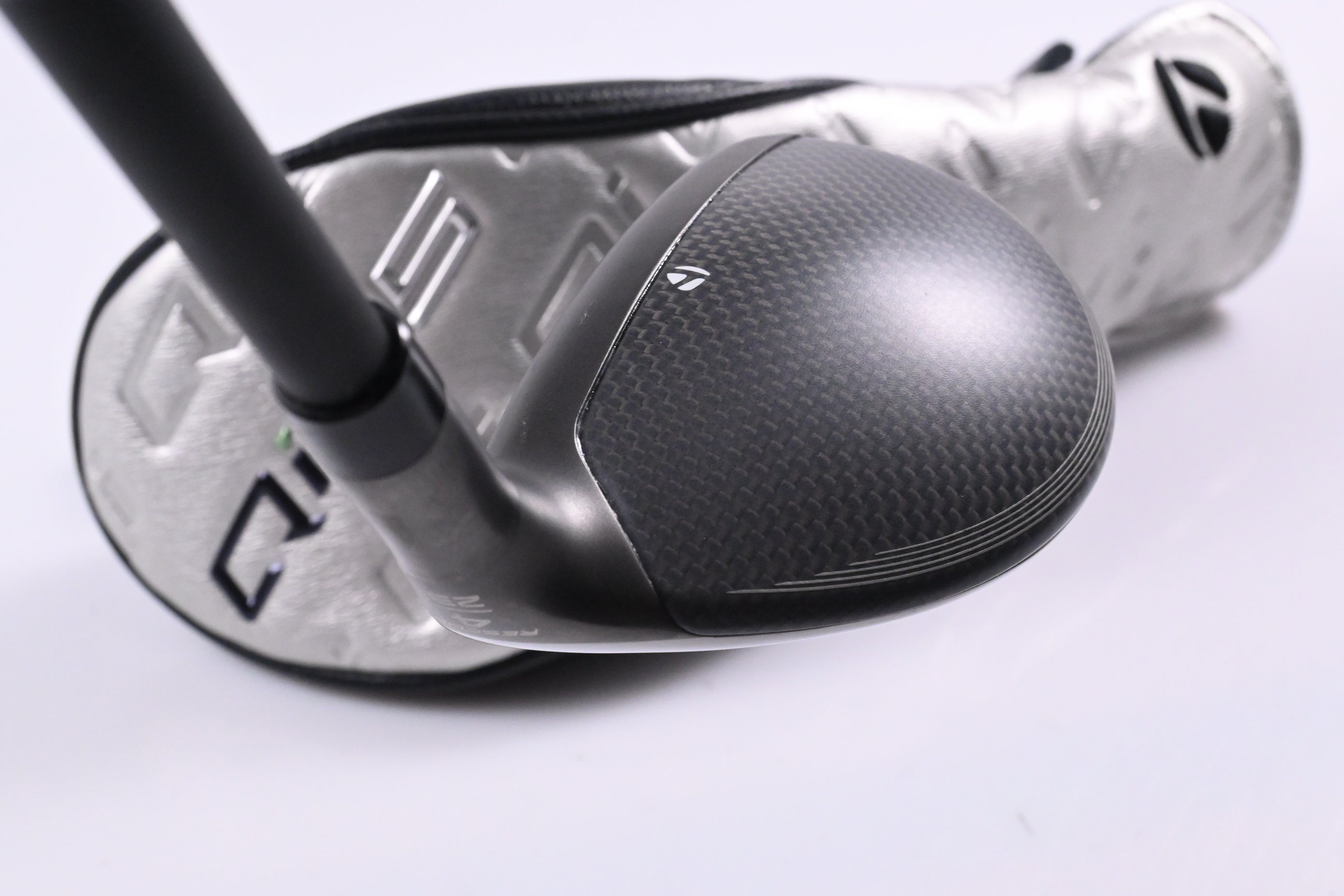 Taylormade Qi35 Max Lite #4 Hybrid / 23 Degree / Regular Flex Vanquish 5 Shaft