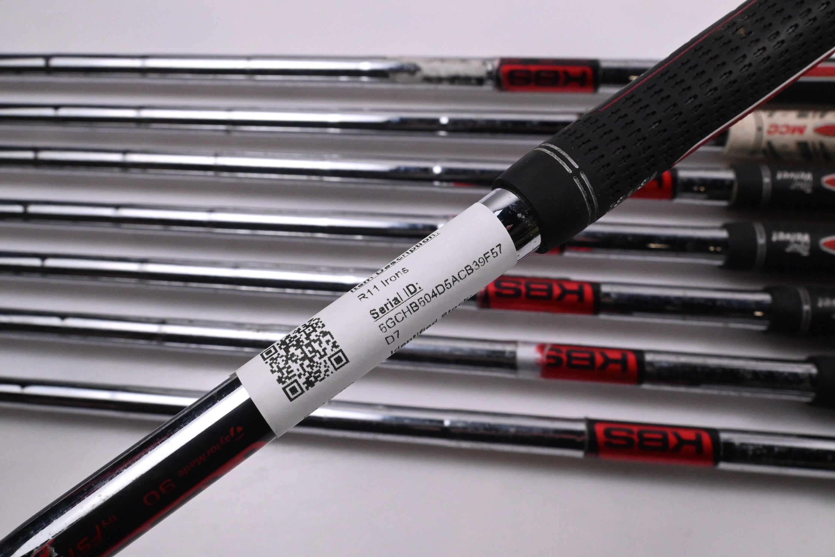 Taylormade R11 Irons / 5-PW+GW+SW / Regular Flex KBS Tour 90 Shaft