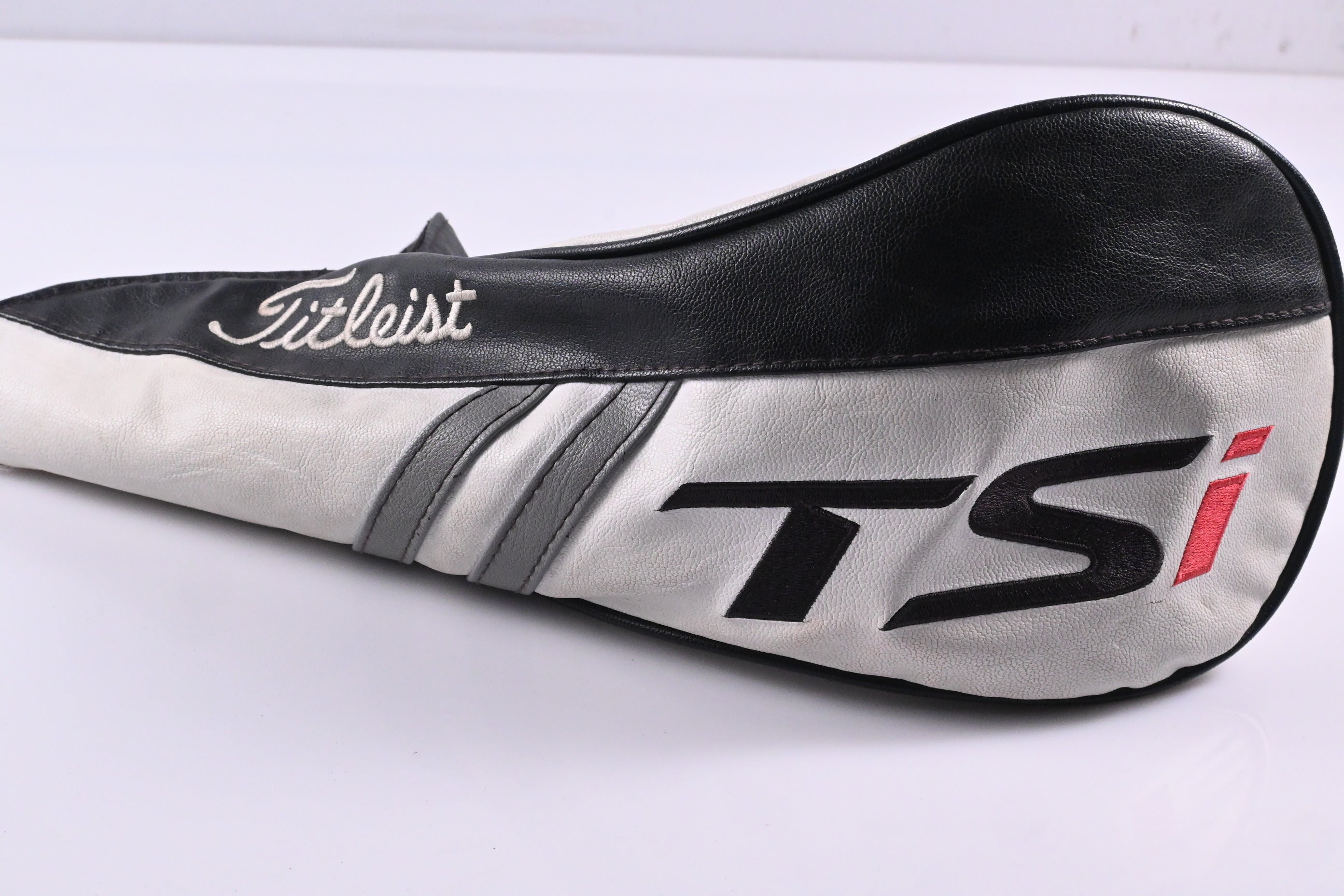 Titleist TSi3 Driver / 8 Degree / X-Flex HZRDUS Smoke Black RDX 60 Shaft