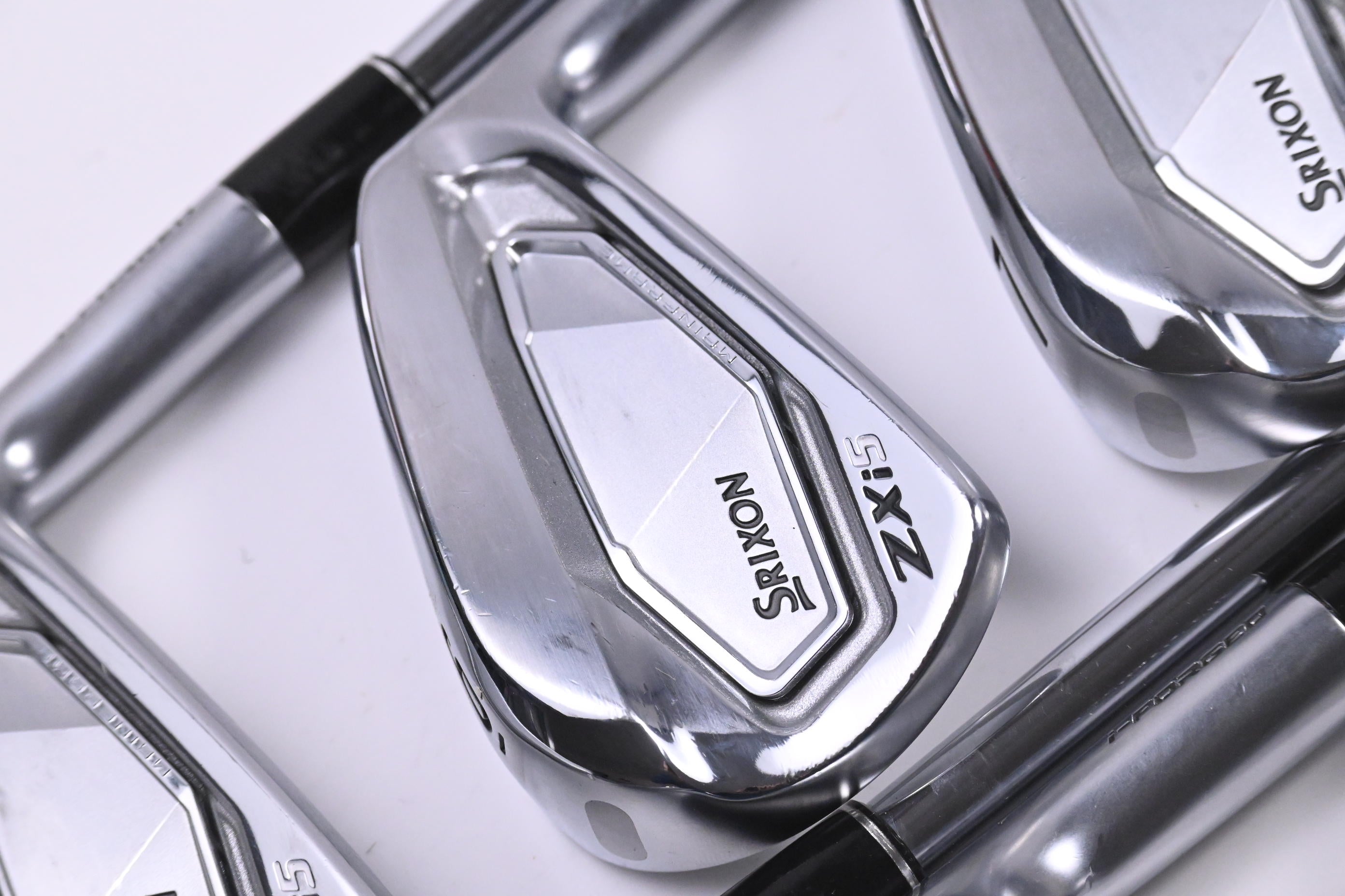 Srixon ZXi5 Irons / 5-PW / Regular Flex Dynamic Gold Mid 100 R300 Shafts