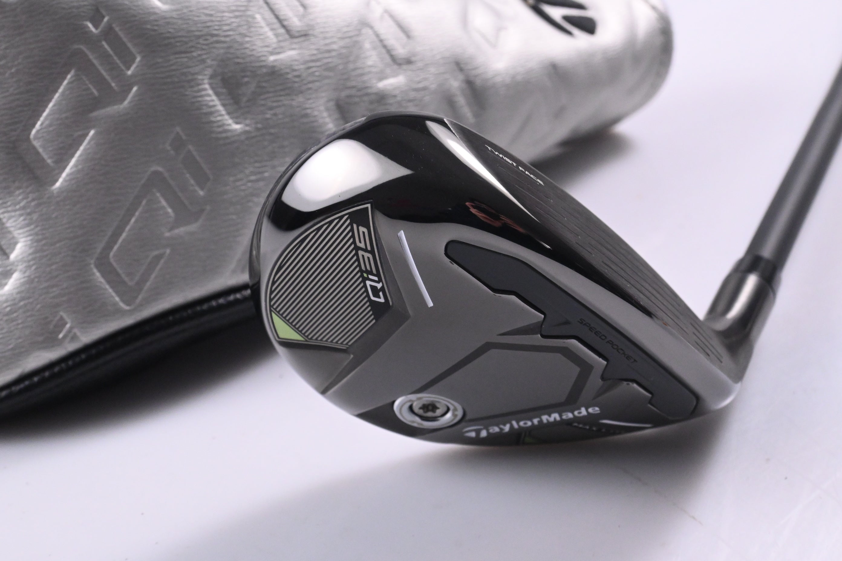 Taylormade Qi35 Max Lite #4 Hybrid / 23 Degree / Regular Flex Vanquish 5 Shaft