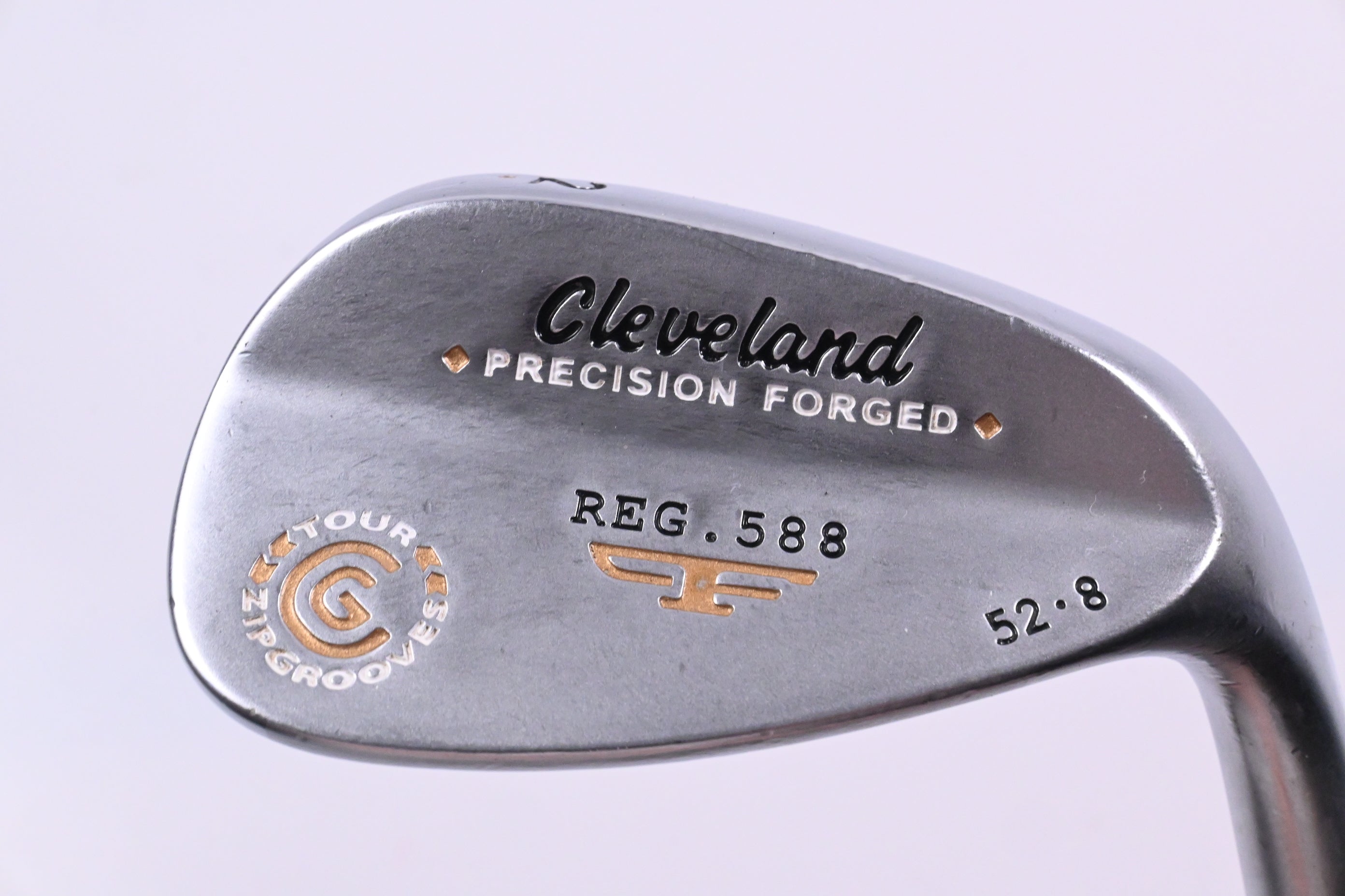 Cleveland 588 Precision Forged Gap Wedge / 52 Degree / Wedge Flex Tour Concept