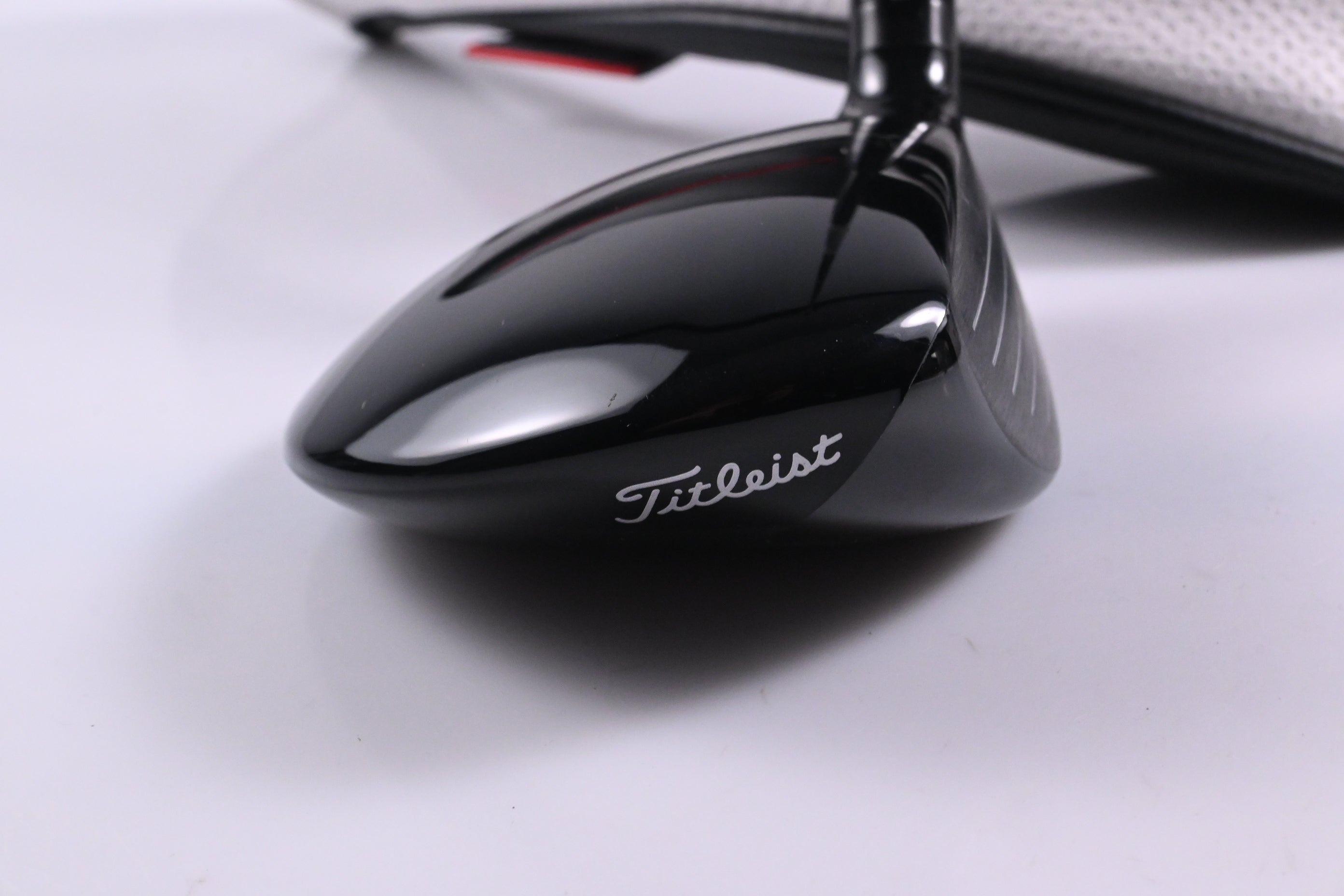 Titleist GT2 #3 Wood / 16.5 Degree / Regular Flex Diamana M+ Ltd Red 60 Shaft