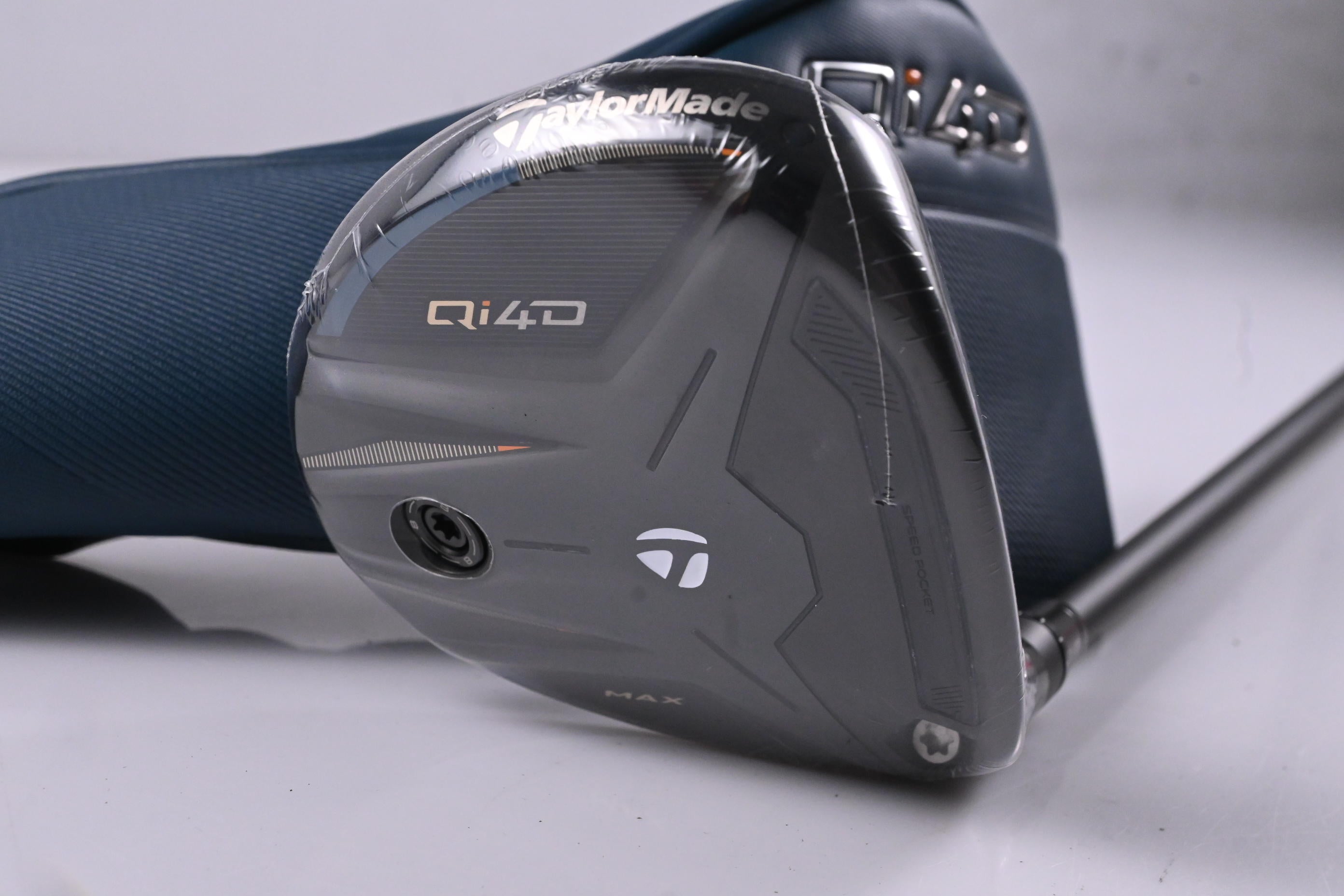 Taylormade Qi4D Max #5 Wood / 18 Degree / Stiff Flex Reax Blue 60 Shaft