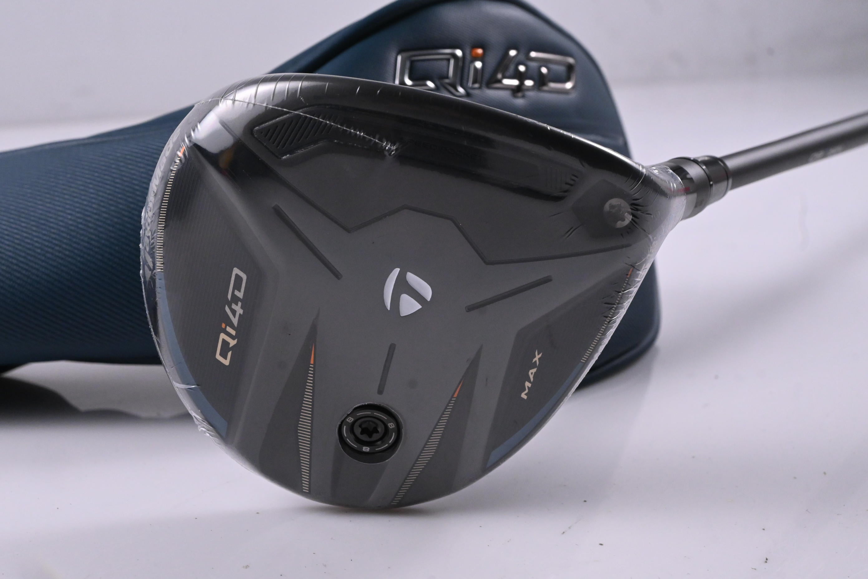 Taylormade Qi4D Max #5 Wood / 18 Degree / Stiff Flex Reax Blue 60 Shaft